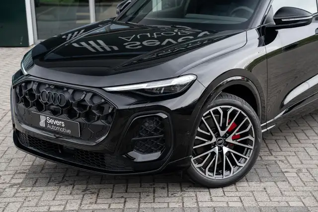 Audi Q5 view 22
