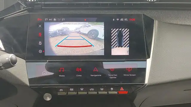Peugeot 308 view 11