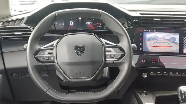 Peugeot 308 view 9