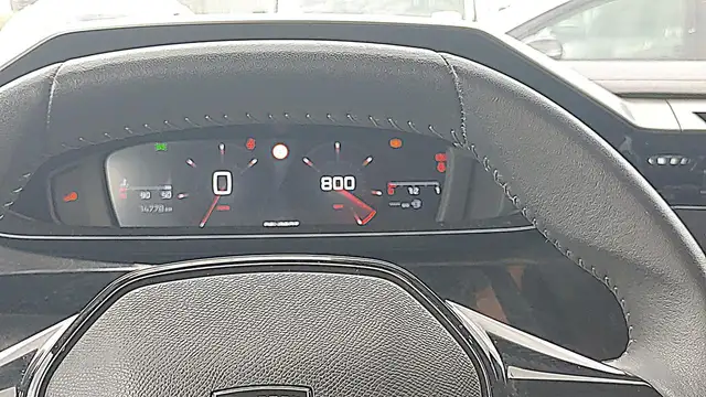 Peugeot 308 view 10