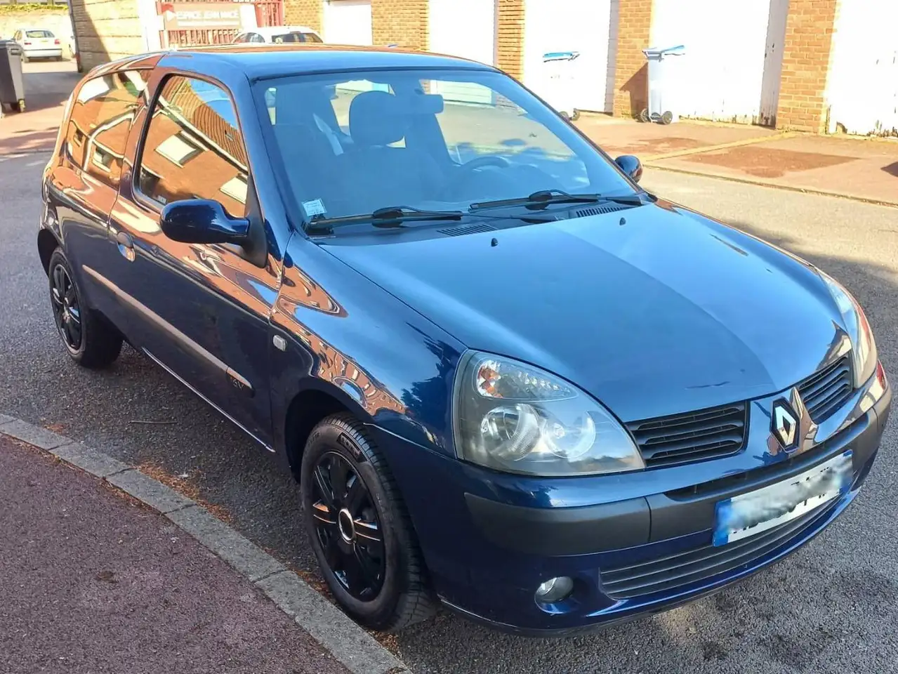 Renault Clio 1.2 16v Confort Authentique