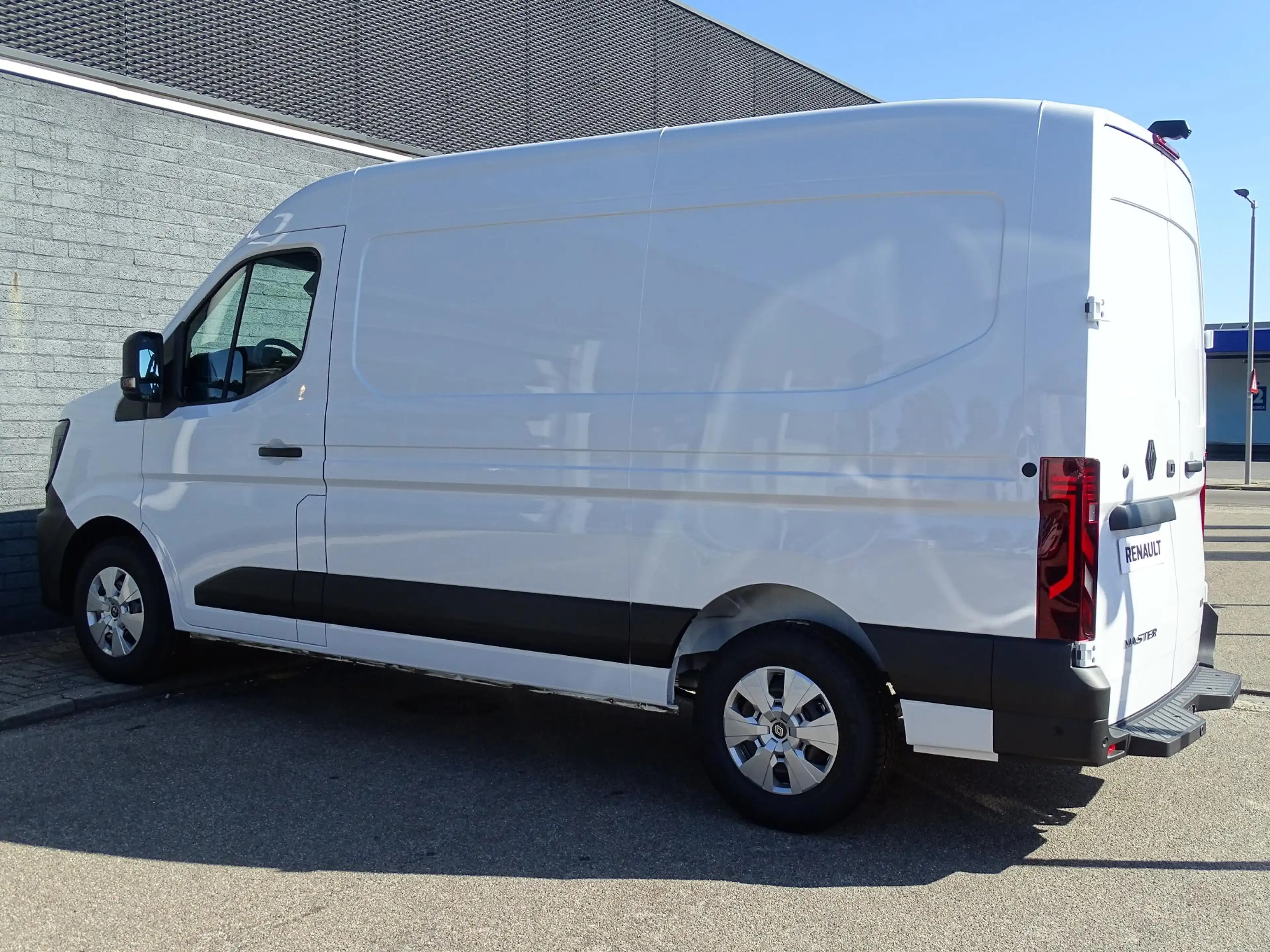 Renault Master E-Tech T35 L2H2 Extra long range 87 kWh PACK BUSIN — photo 5