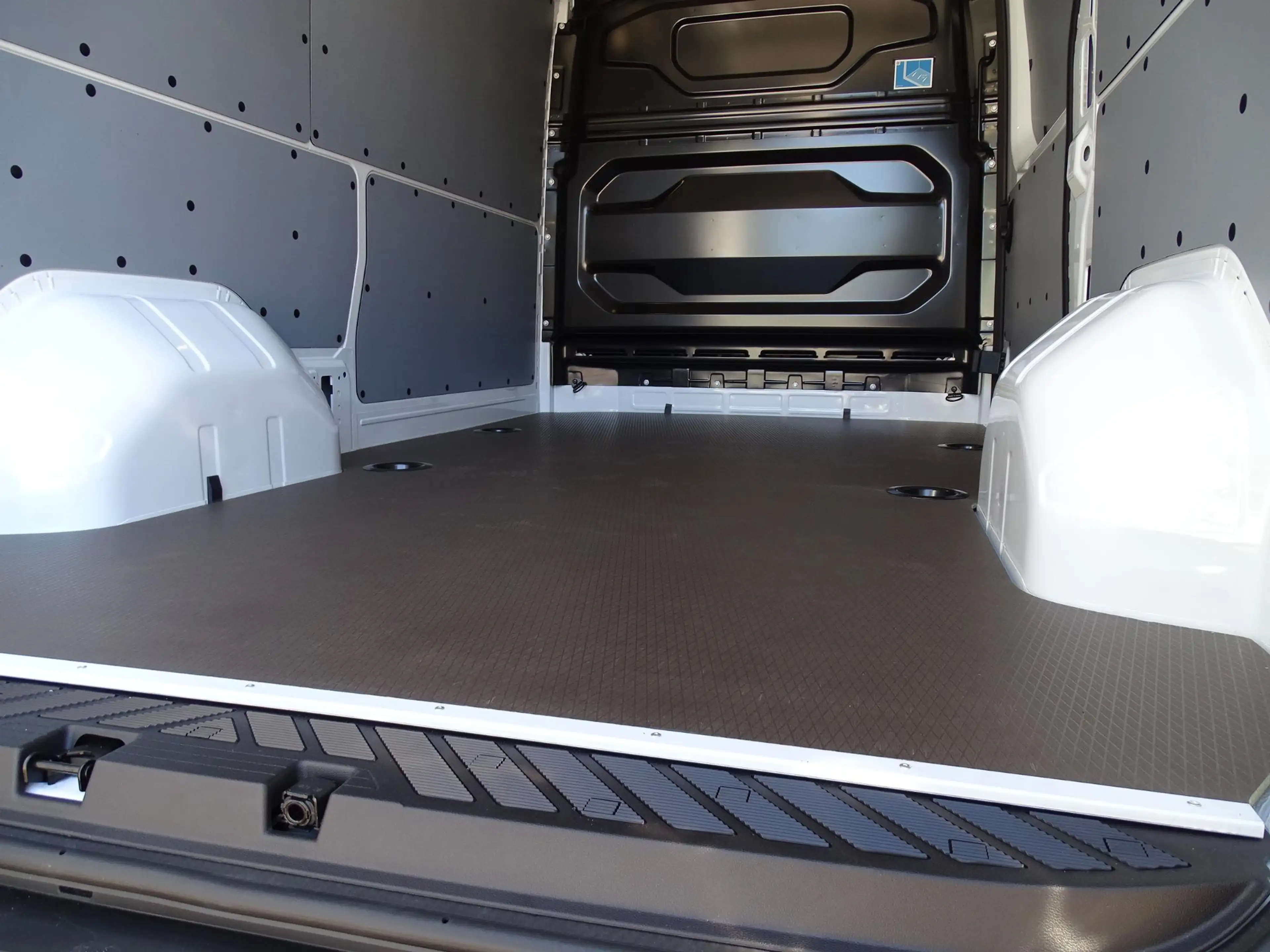 Renault Master E-Tech T35 L2H2 Extra long range 87 kWh PACK BUSIN — photo 48
