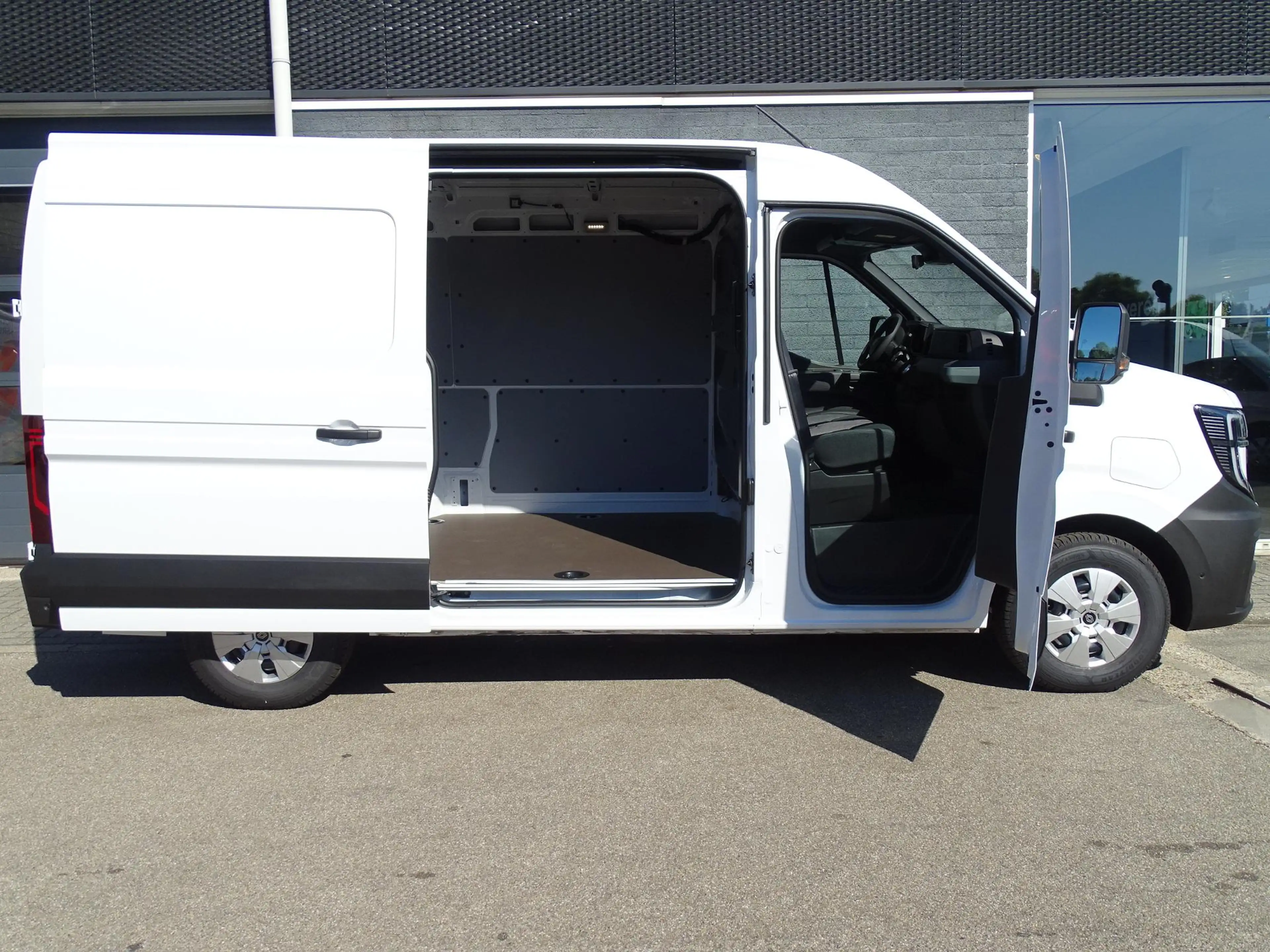 Renault Master E-Tech T35 L2H2 Extra long range 87 kWh PACK BUSIN — photo 11
