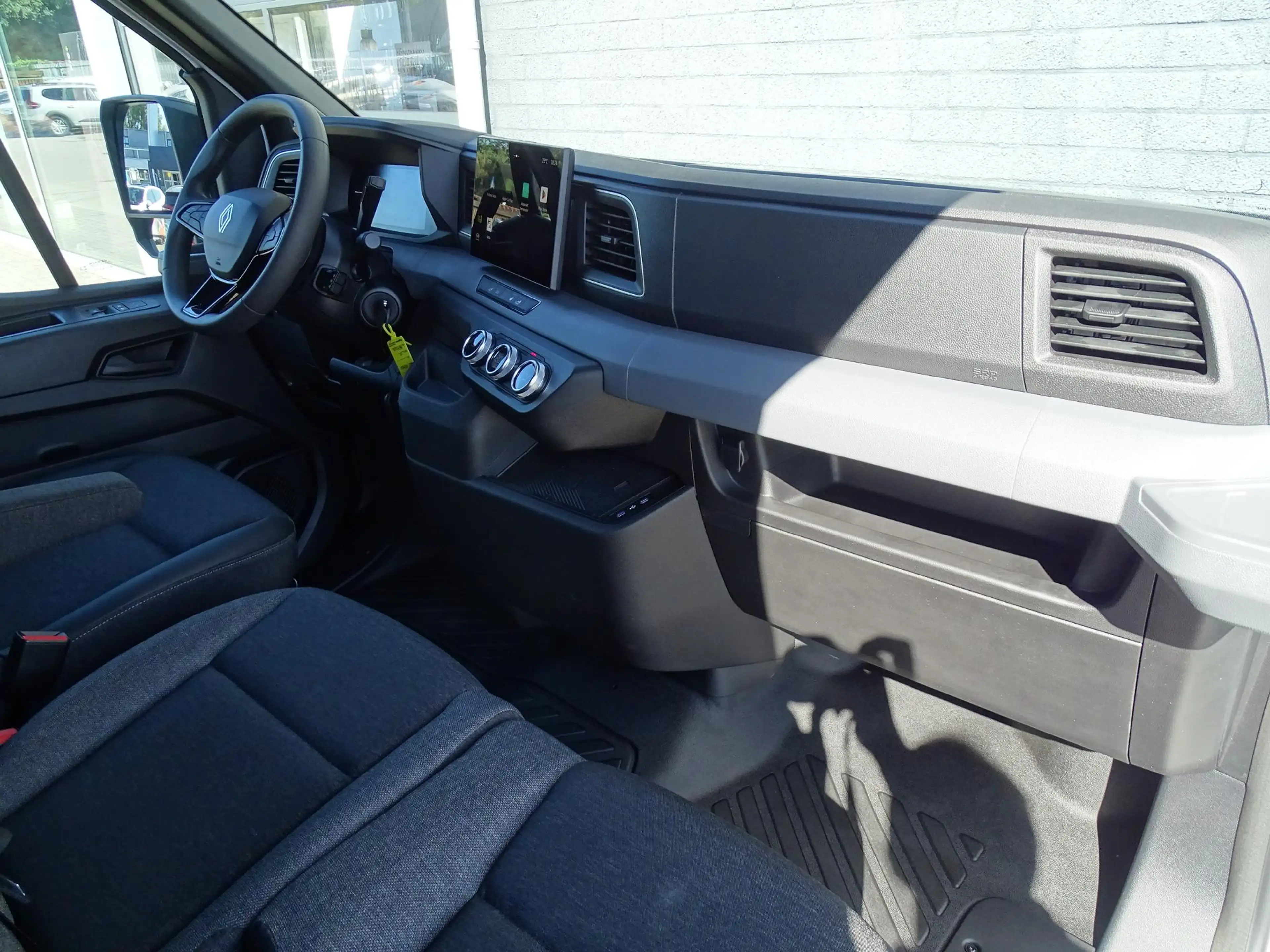 Renault Master E-Tech T35 L2H2 Extra long range 87 kWh PACK BUSIN — photo 43