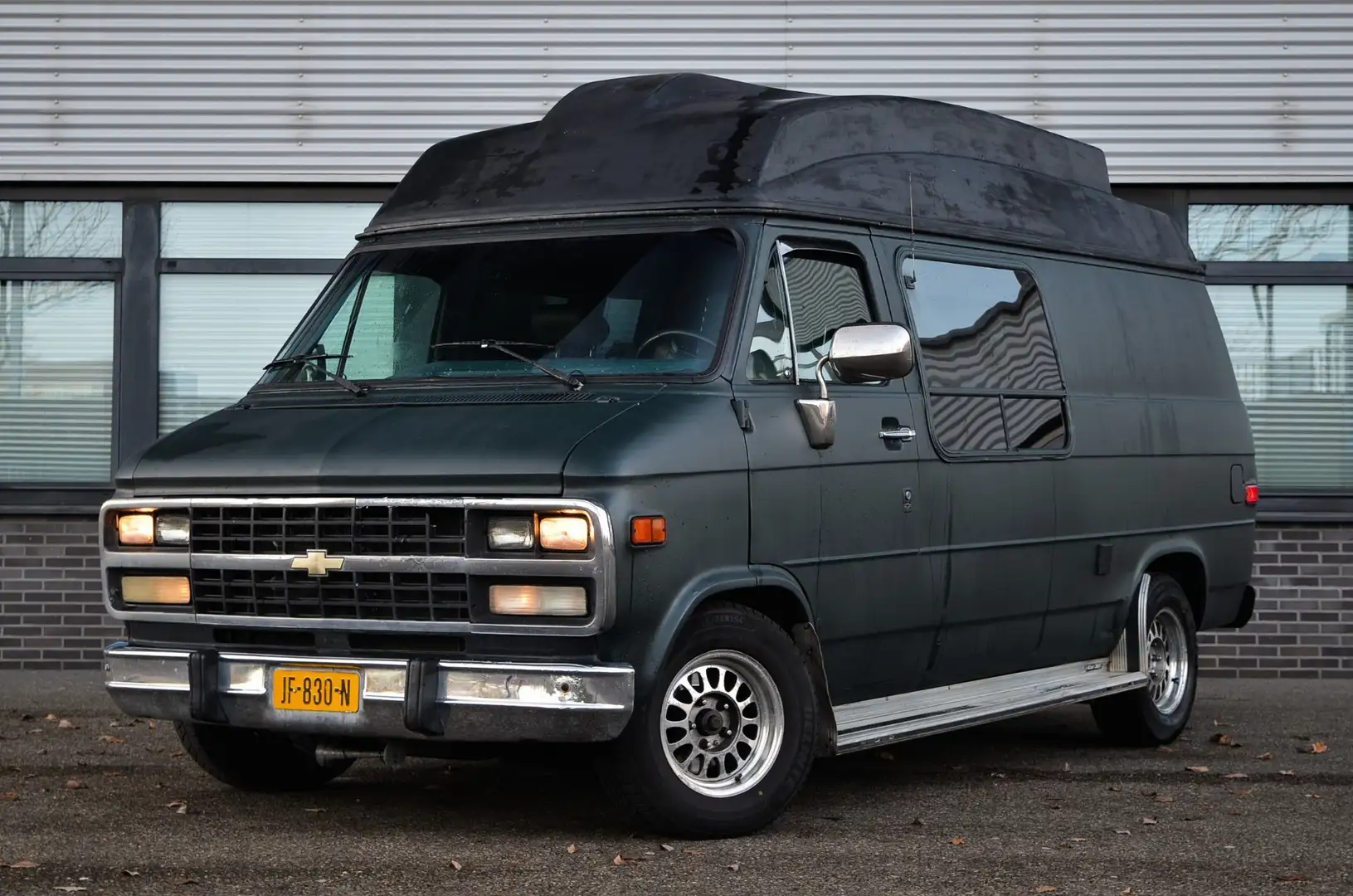 Chevrolet Chevy Van Globetrotter Grün - 1