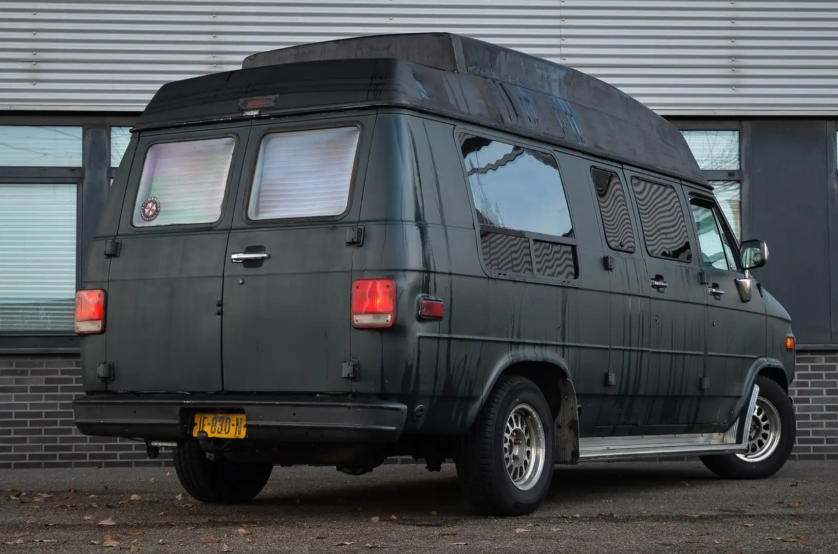 Chevrolet Chevy Van Globetrotter Grün - 2