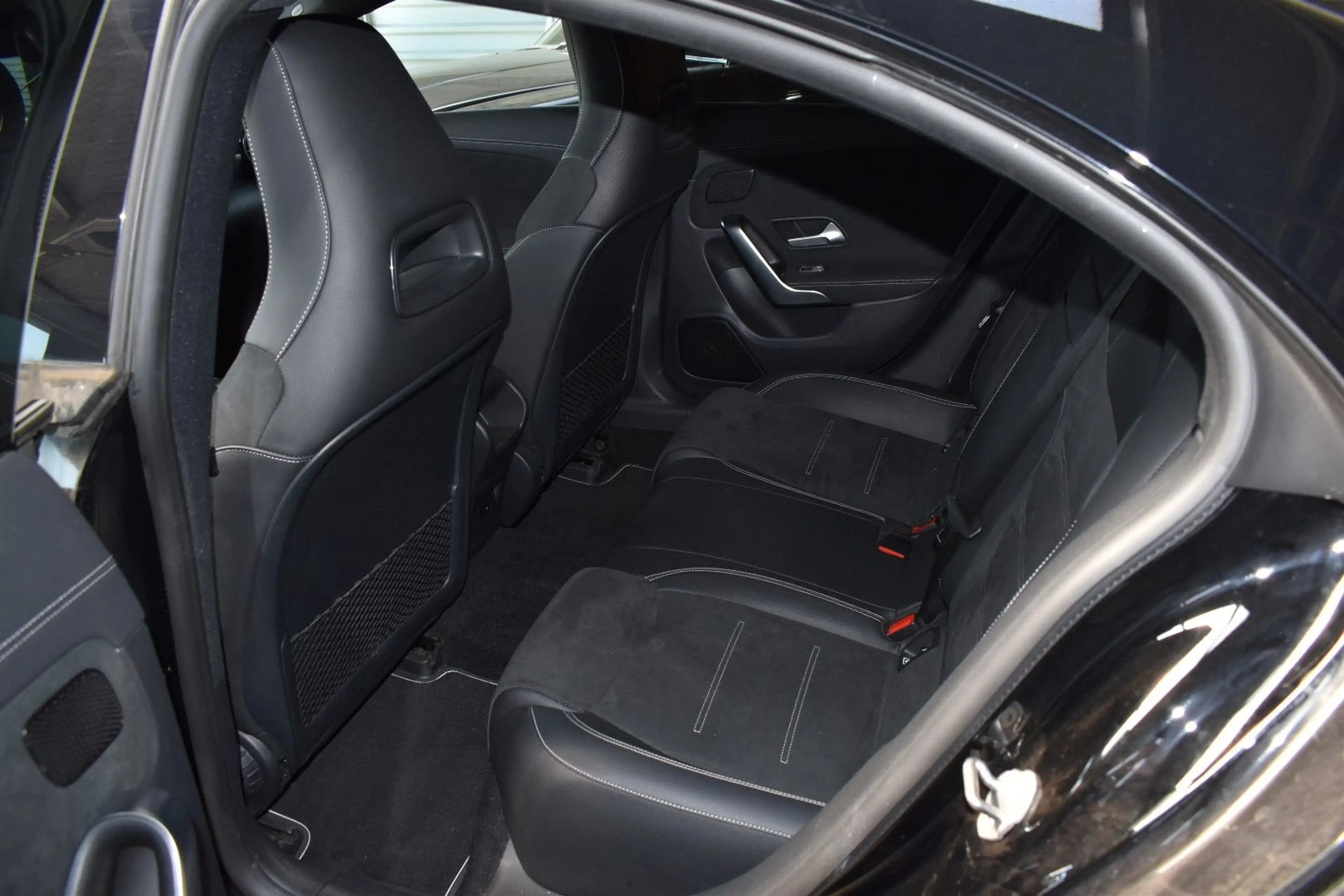 Mercedes-Benz CLA 200 d AMG/AUTOMATIK — photo 8