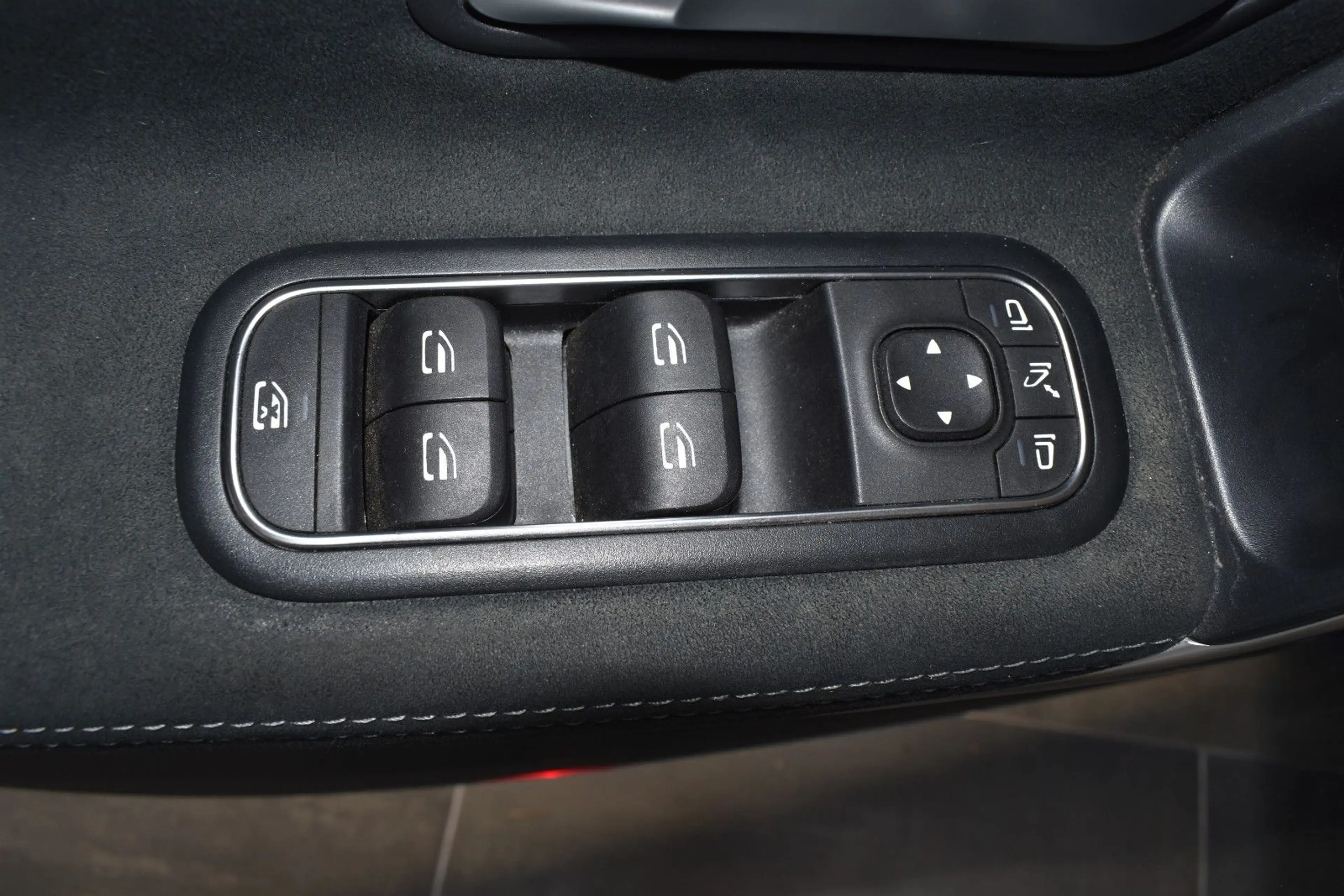 Mercedes-Benz CLA 200 d AMG/AUTOMATIK — photo 10