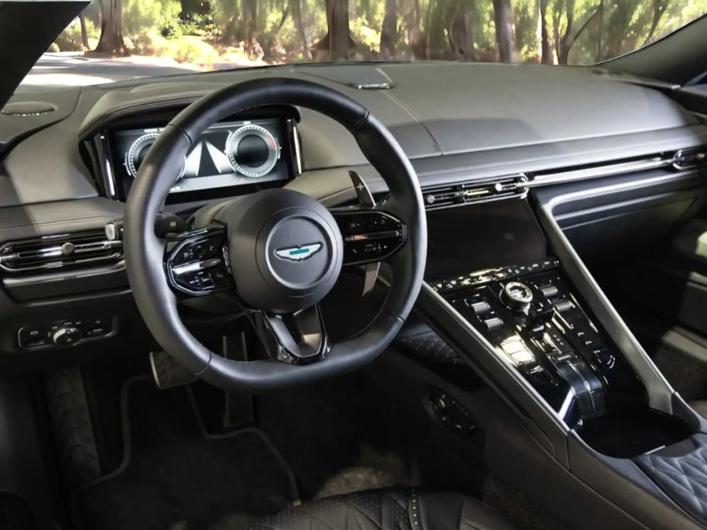 Aston Martin DB12 4.0 V8 Ezüst - 2