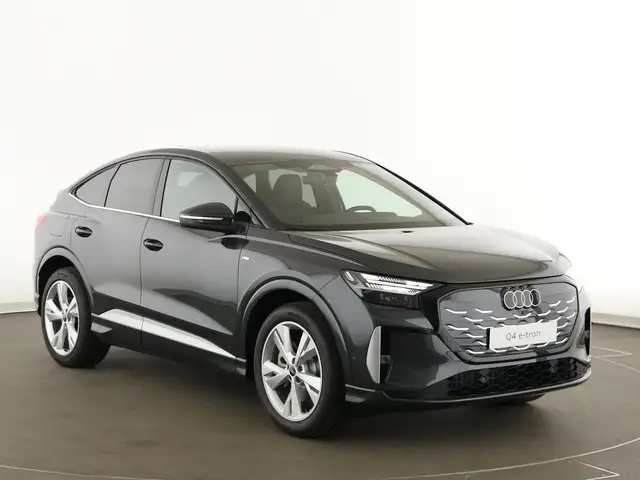Audi E-Tron view 9