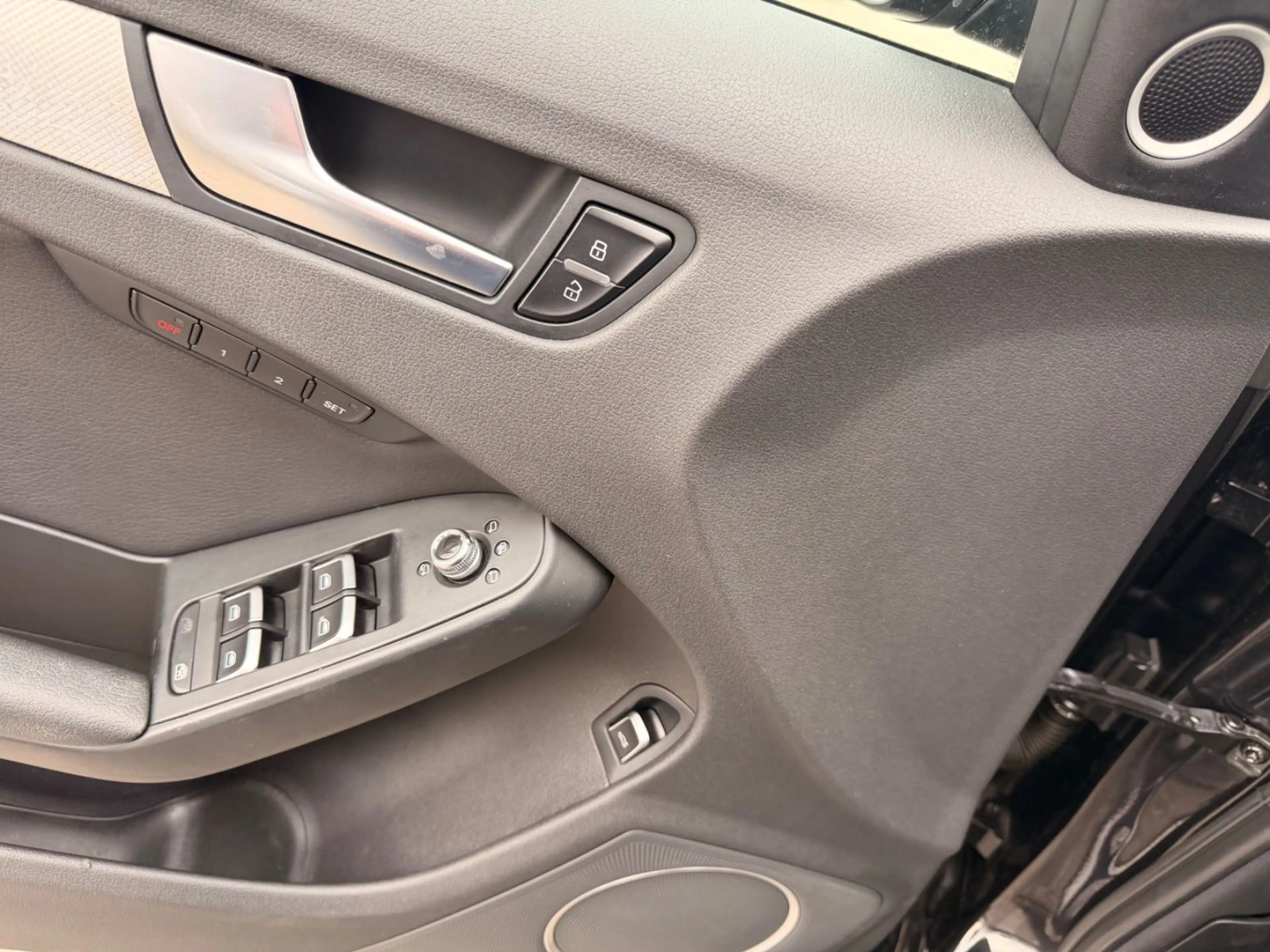 Audi A4 allroad 2.0 TFSI S tronic quattro — photo 15