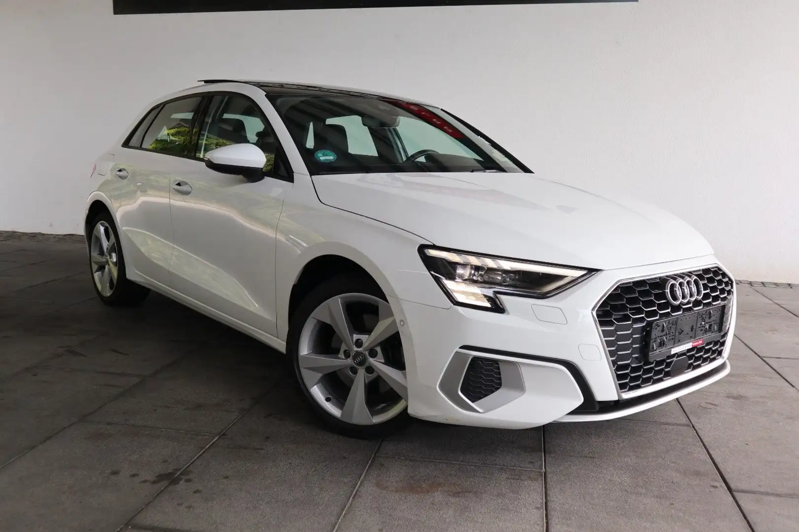 Audi A3 Sportback TFSI S-tronic*Leder*Pano*Matrix*Kam Bianco - 1