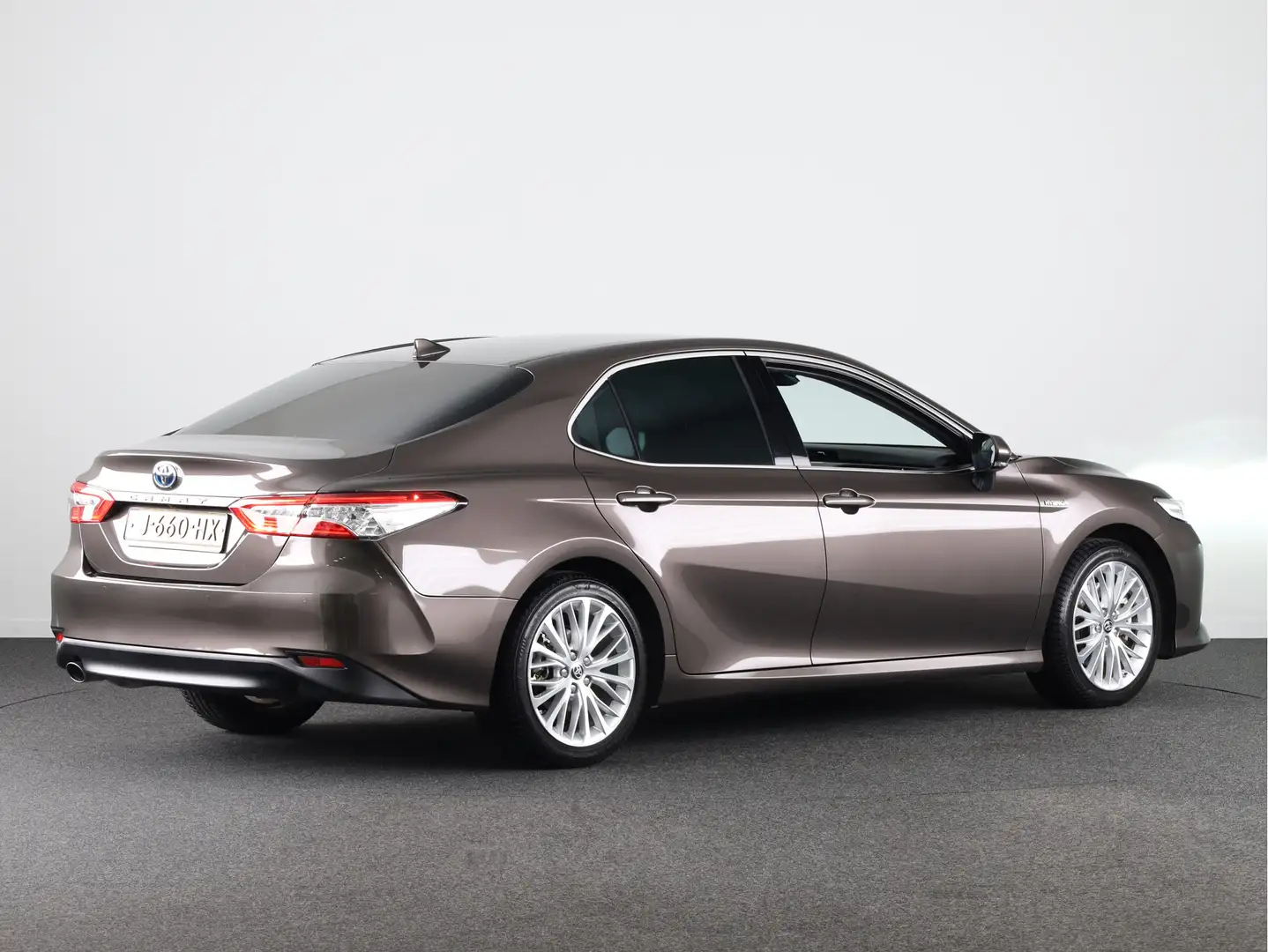 Toyota Camry 2.5 Hybrid Premium | NL-Auto | JBL Premium Audio S Brązowy - 2