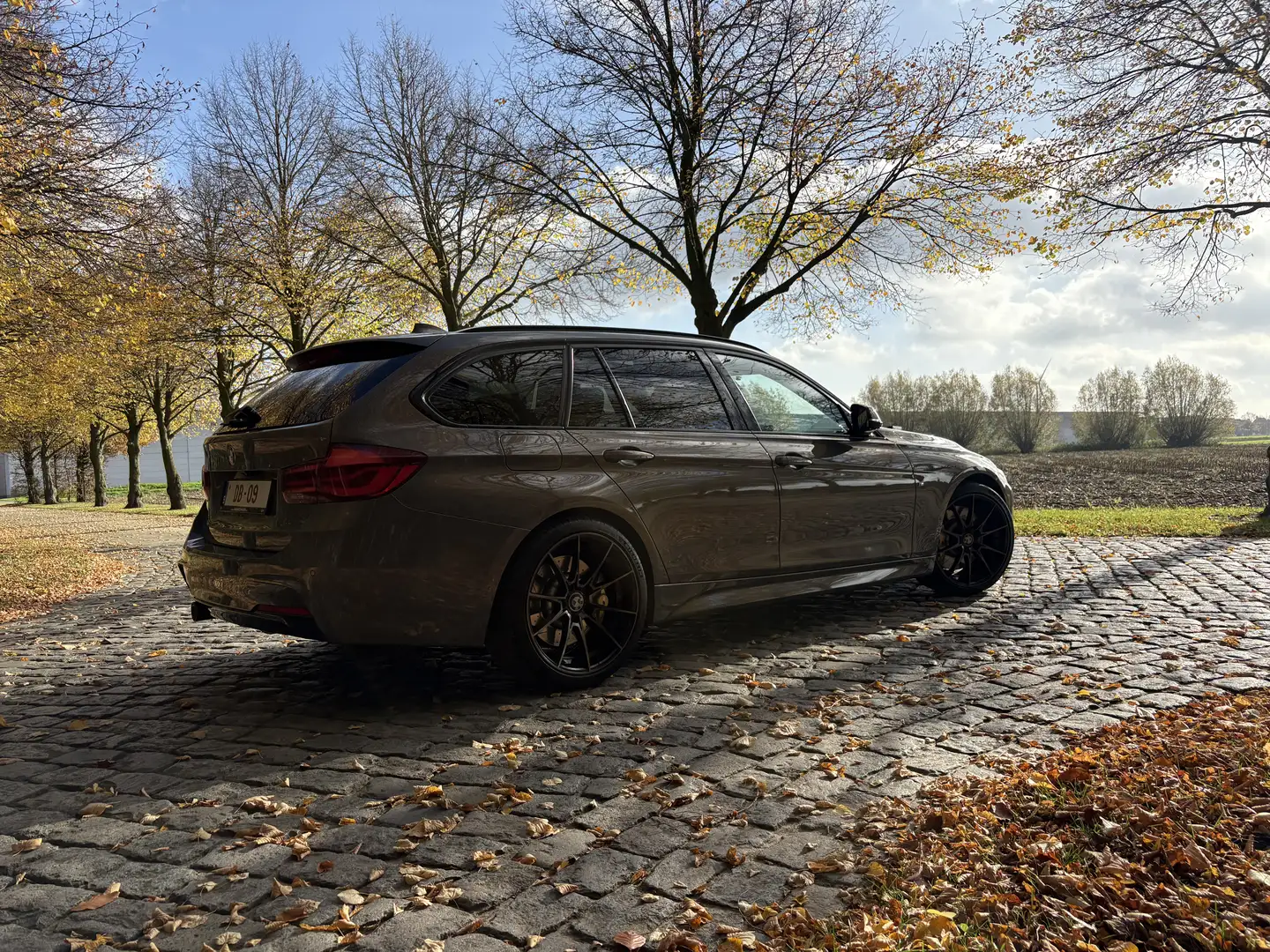 BMW 320 320d Touring Aut. M Sport - 2