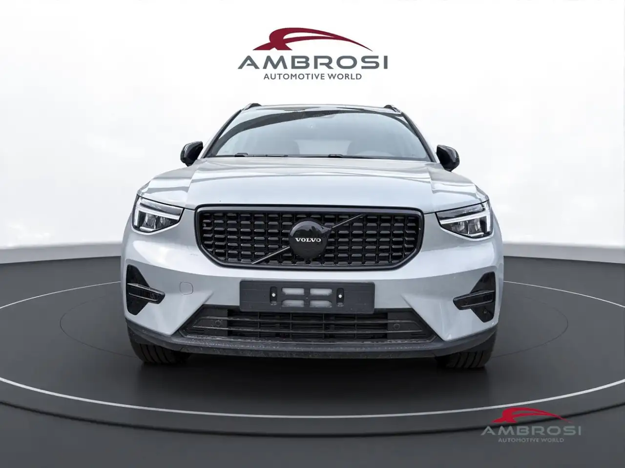 Volvo XC40 2026