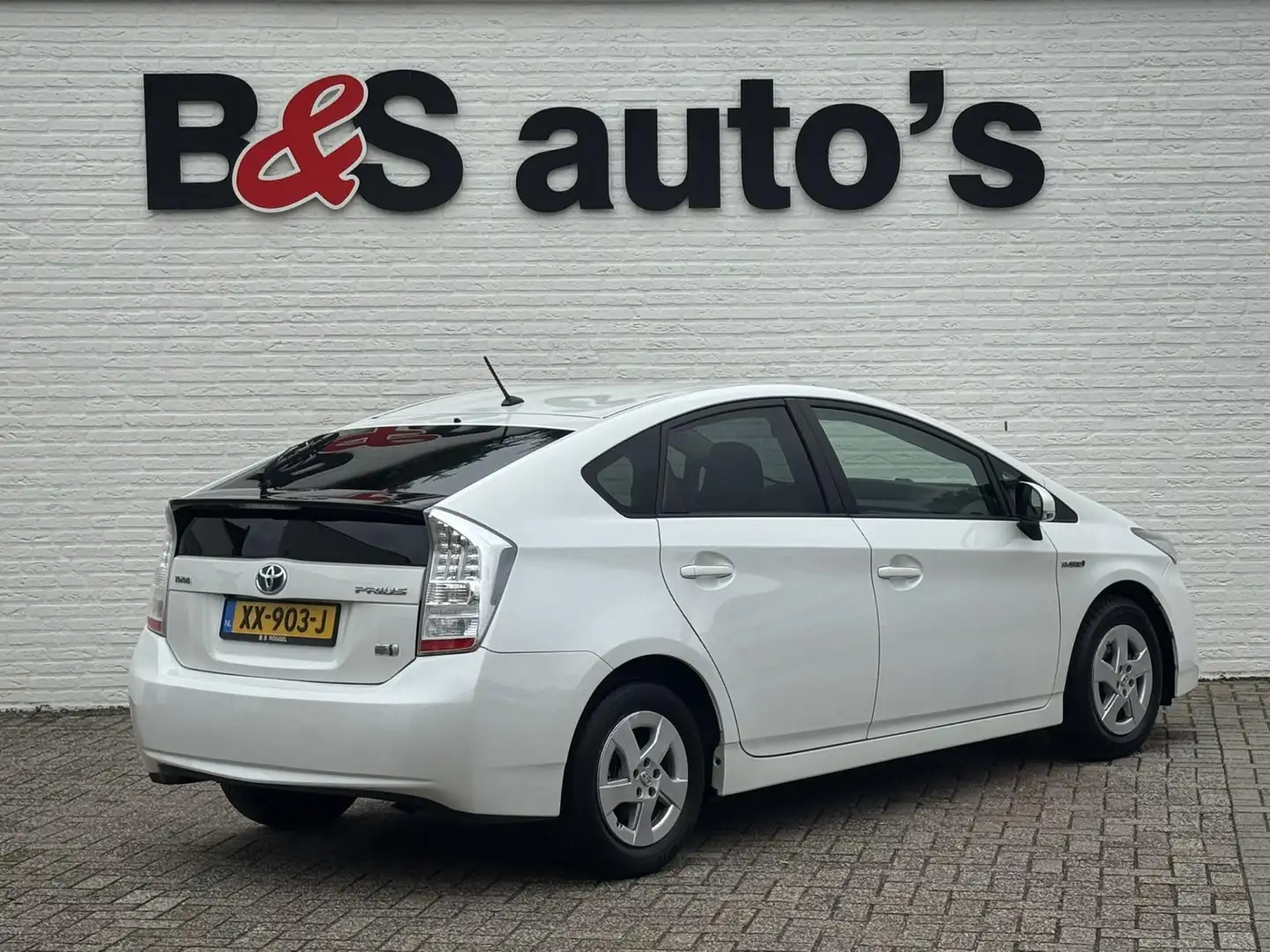 Toyota Prius 1.8 Comfort Camera Clima Navigatie Head up dsiplay Wit - 2