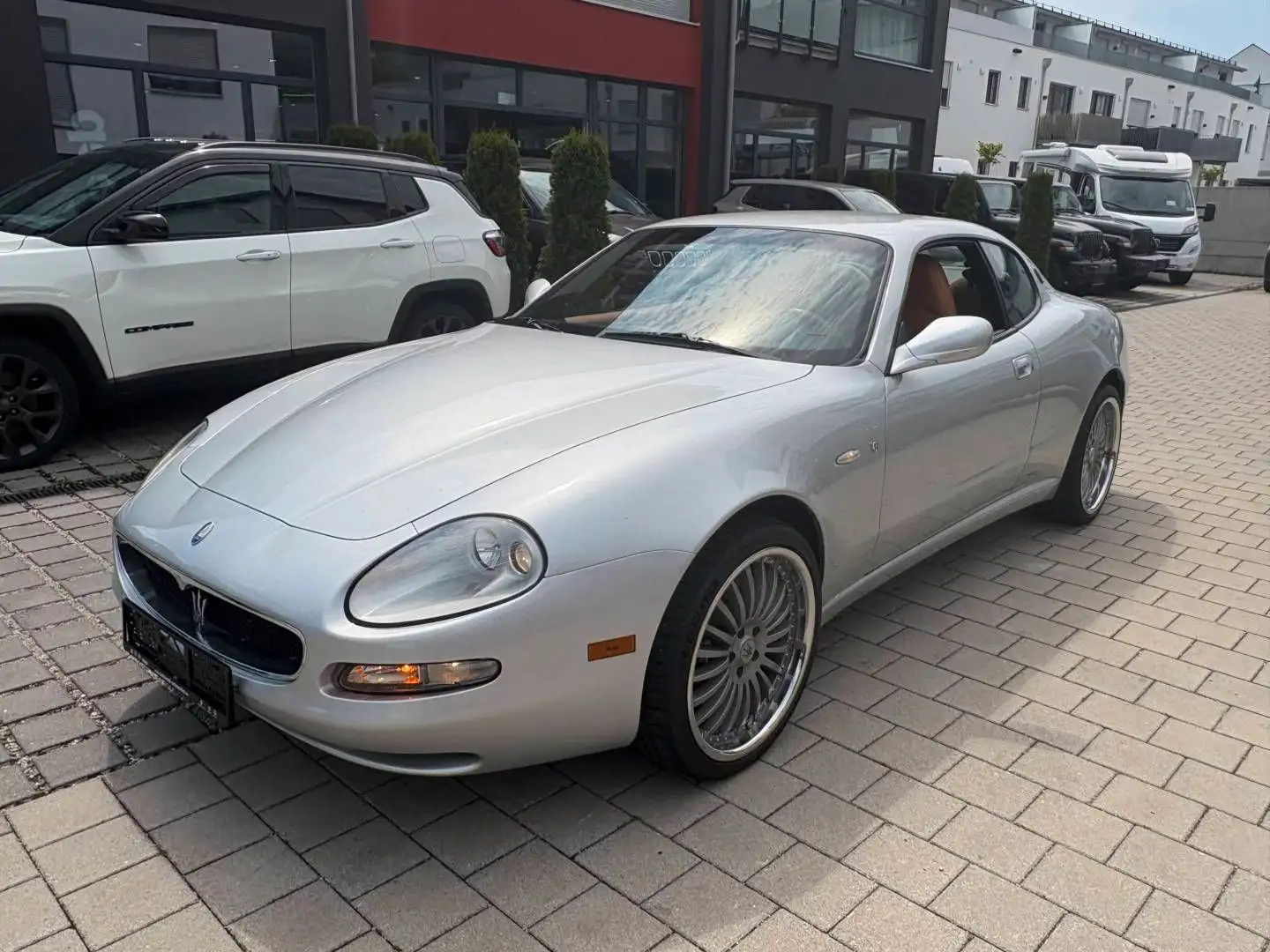 Maserati 4200 COUPE 4.2 V8 Cambiocorsa Argento - 1