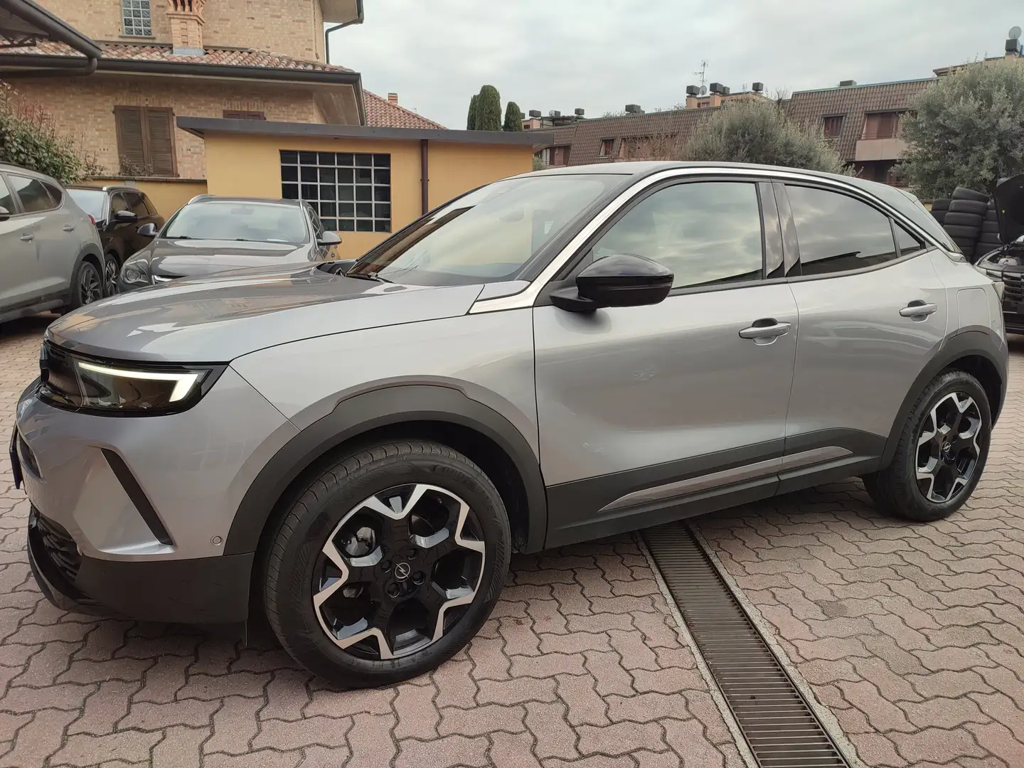 Opel Mokka Mokka 1.2 AT8 Ultimate 130 cv Formula Guida Sicuro Grigio - 1