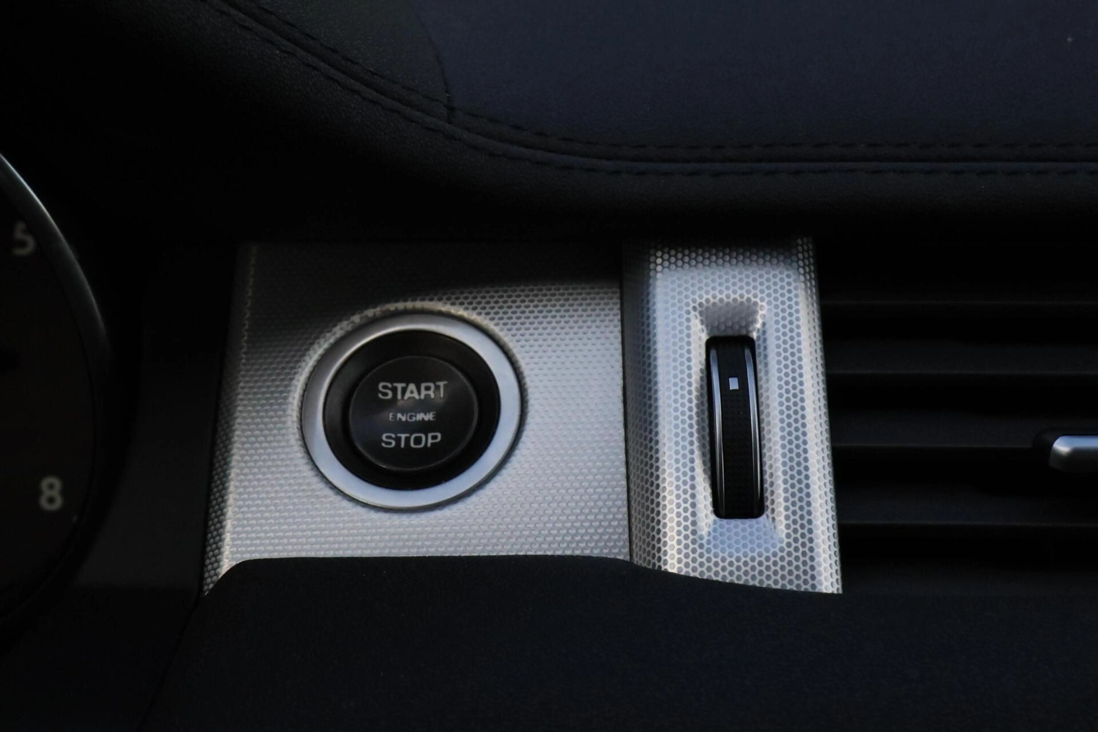 Land Rover Range Rover Evoque 2.0 Si4 241PK HSE Automaat | MERIDIAN | MEMORY | C — photo 43