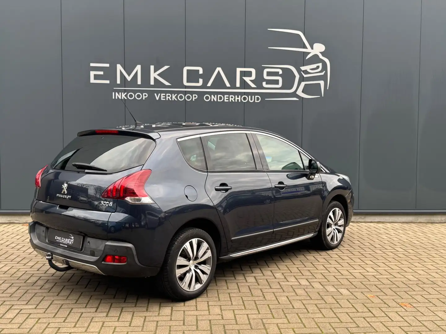 Peugeot 3008 1.2 PureTech Style Blau - 2