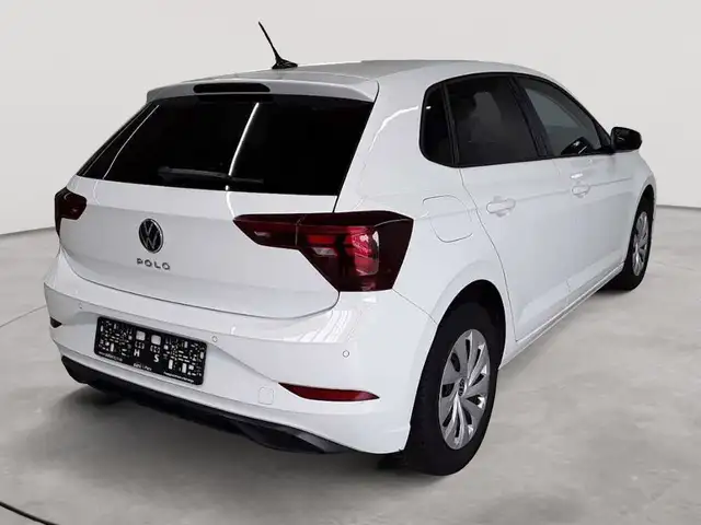 Volkswagen Polo view 4