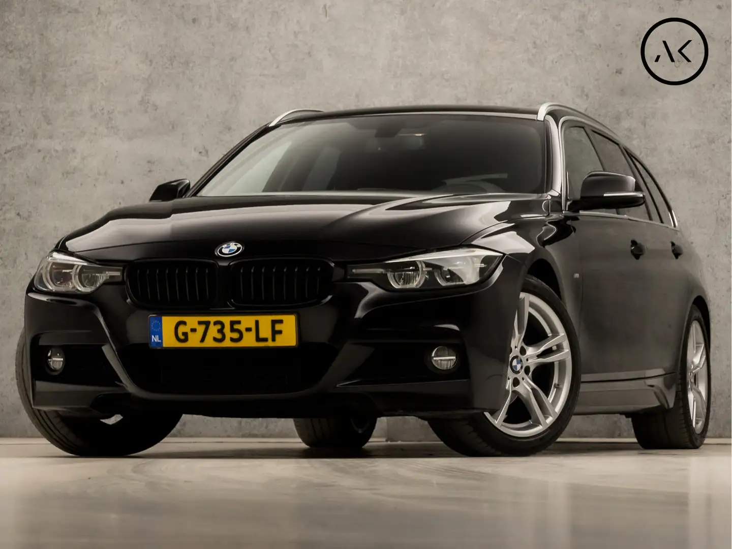 BMW 318 3-serie Touring 318i M Sport Automaat (DRAADLOOS A Zwart - 1