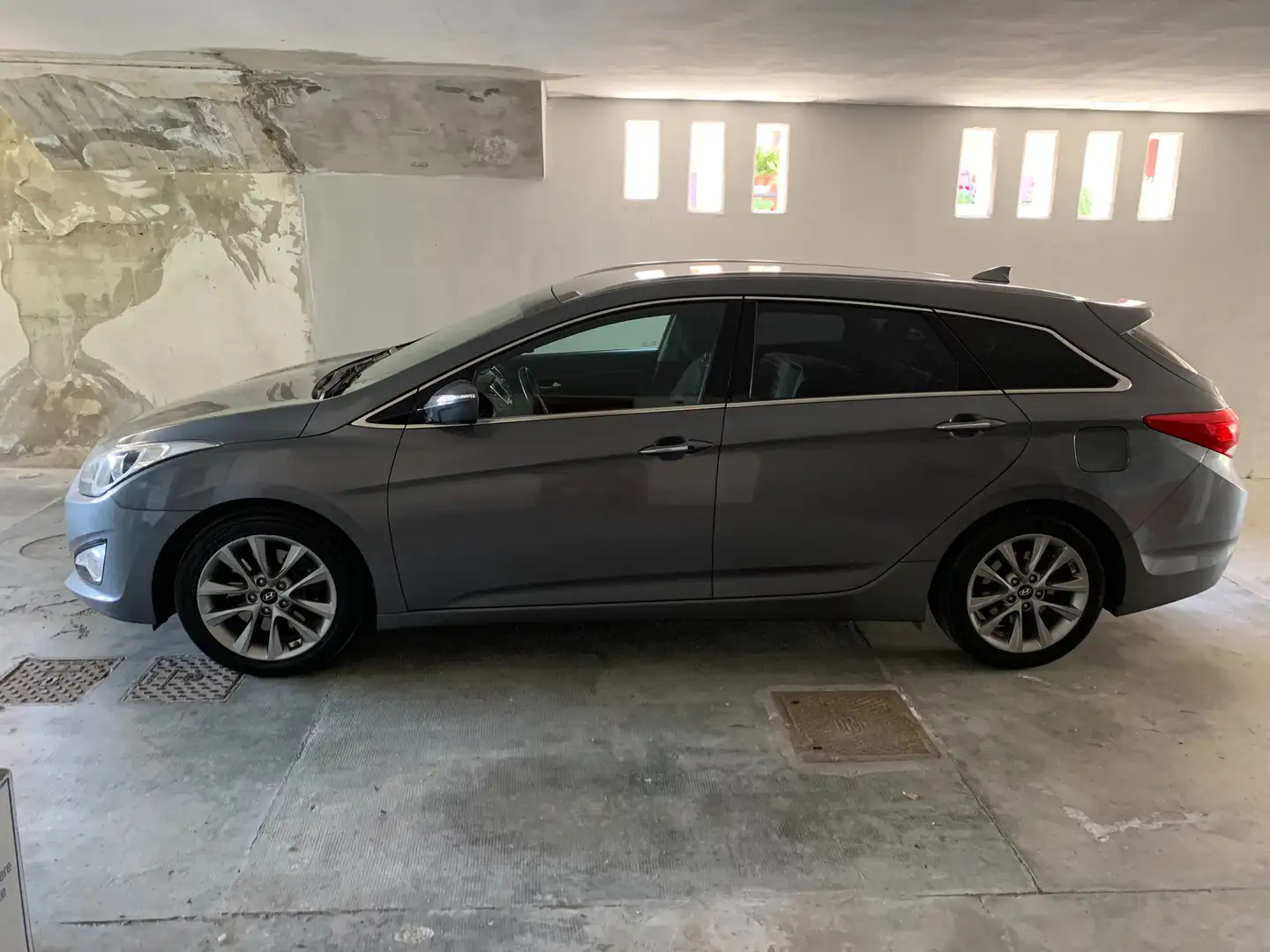 Hyundai i40 i40 Wagon 1.7 crdi Business 136cv auto Šedá - 2