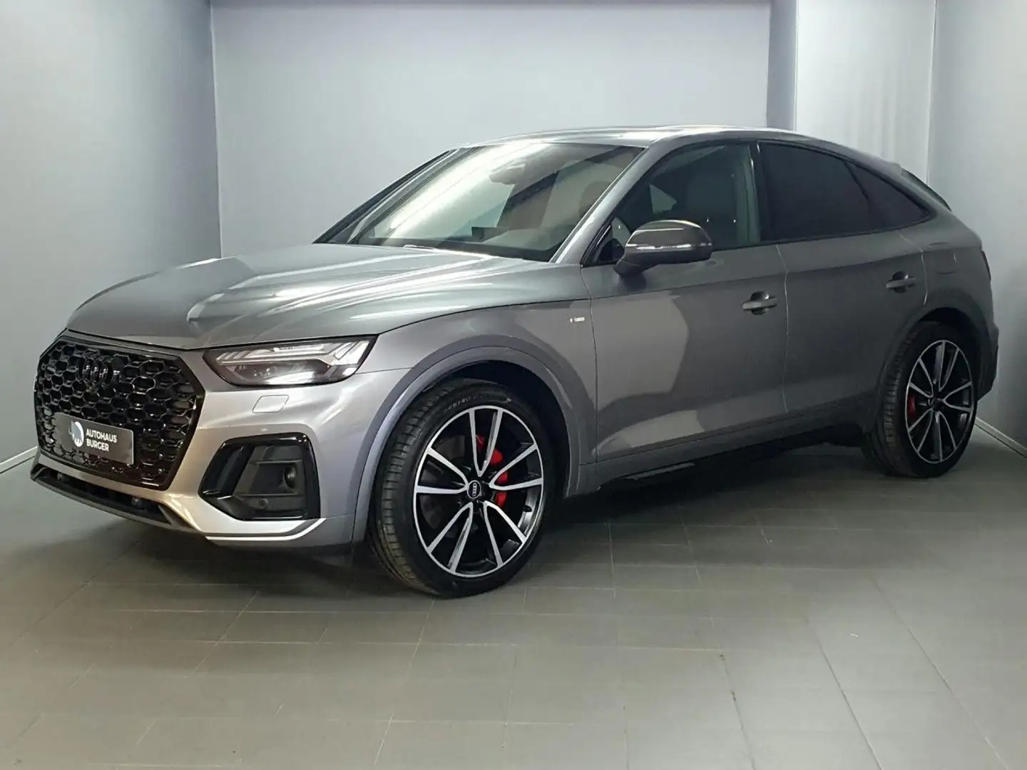 Audi Q5 Sportback 55TFSIe qu. S line/ABT/Pano/Luft Navi Grijs - 2