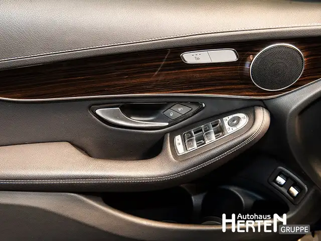 Mercedes-Benz GLC view 9