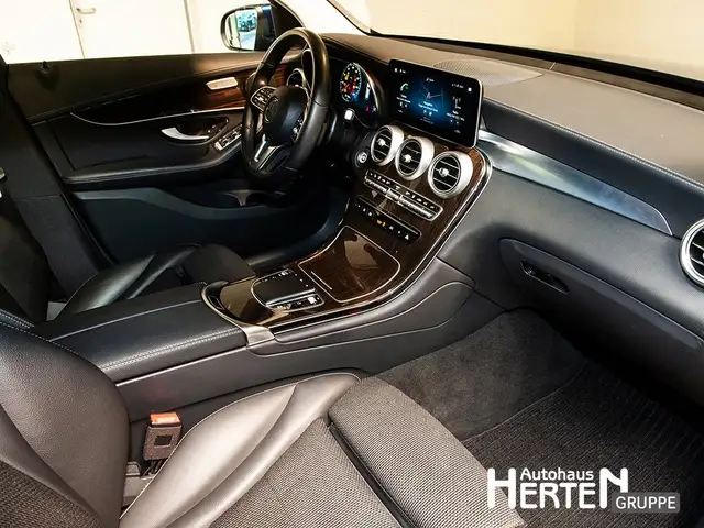 Mercedes-Benz GLC view 6