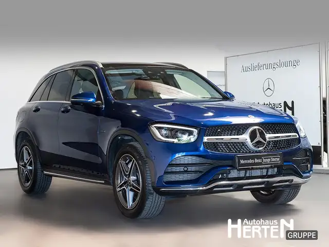 Mercedes-Benz GLC view 3