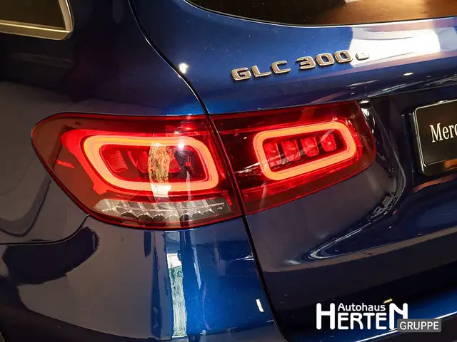 Mercedes-Benz GLC view 14