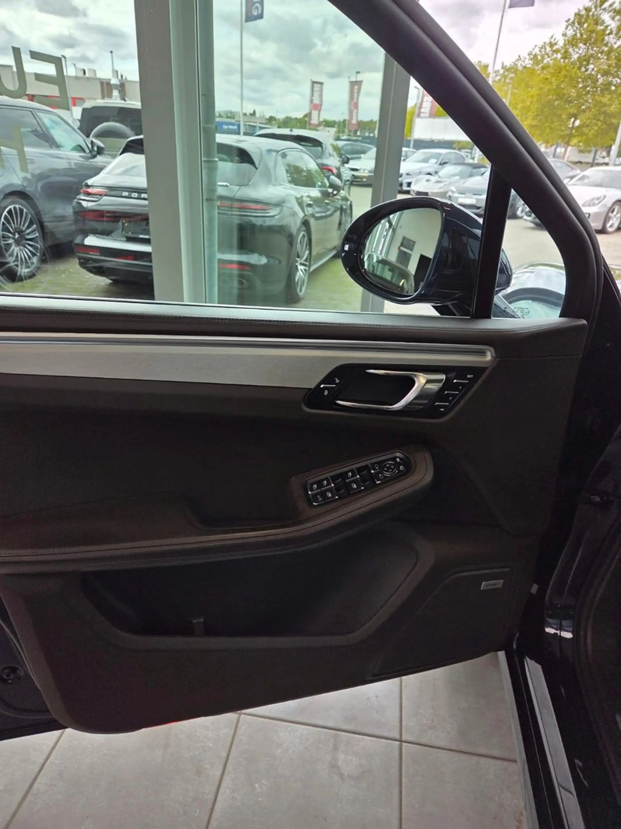 Porsche Macan Turbo/Vollaustattung/erst 47000km/1-HD — photo 14