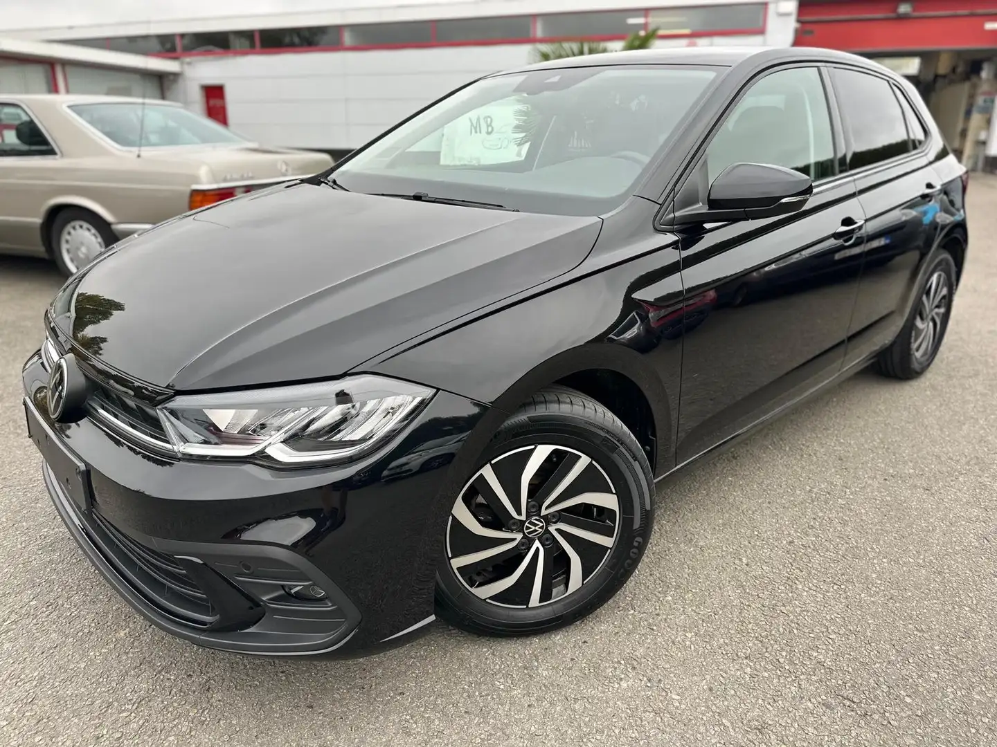 Volkswagen Polo Polo 1.0 TSI Life Business OPF DSG Zwart - 1