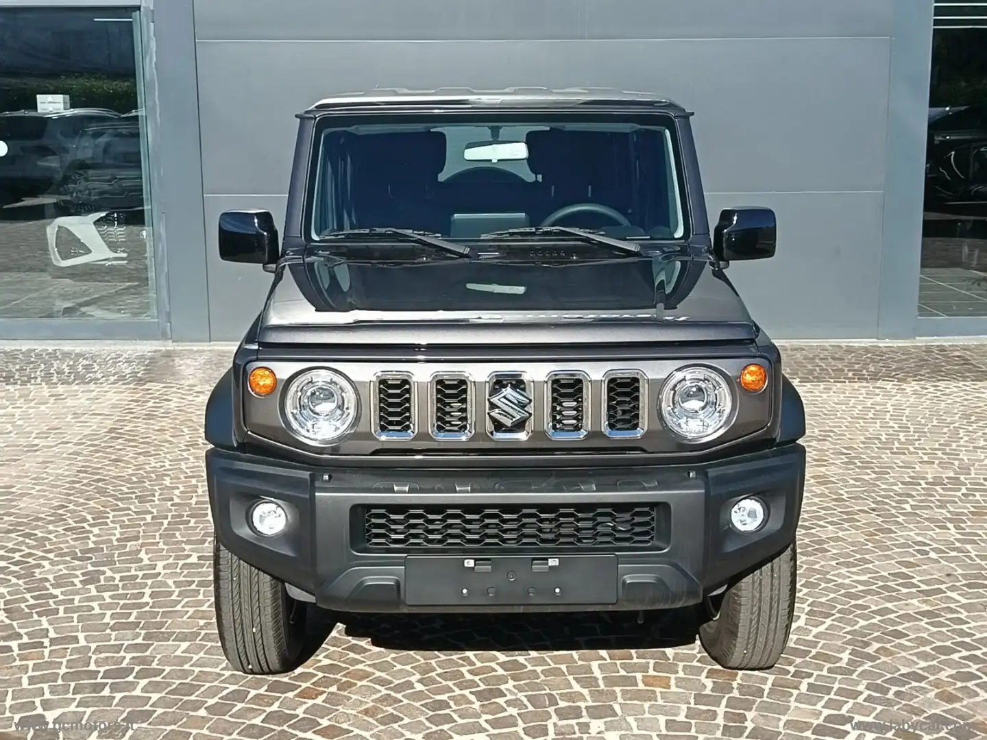 Suzuki Jimny 1.5 100CV GLX 5P. AUTO Gris - 2