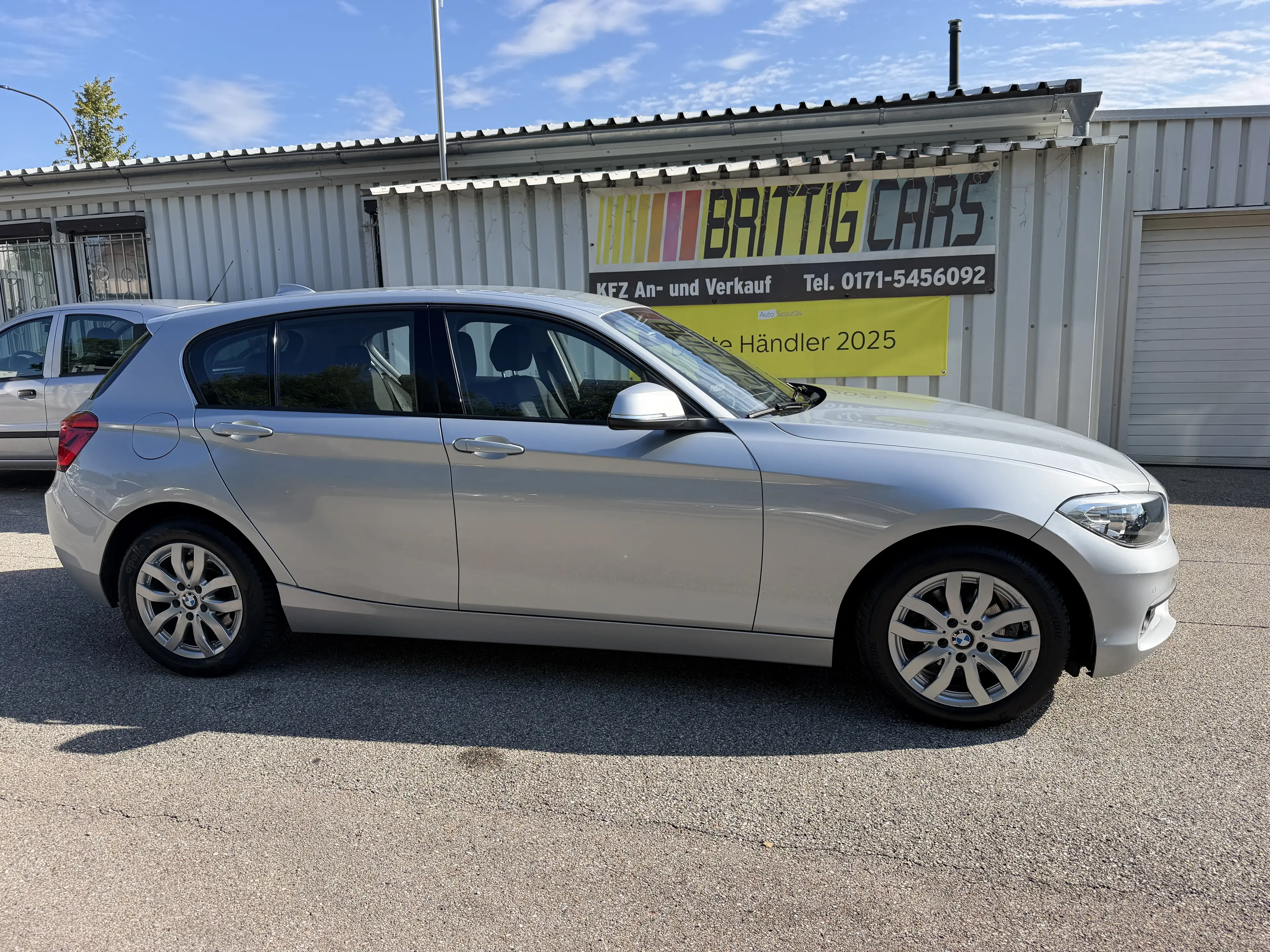 BMW 116 i Advantage* 2. Hand* Navi* SHZ* TÜV Service Neu* — photo 3