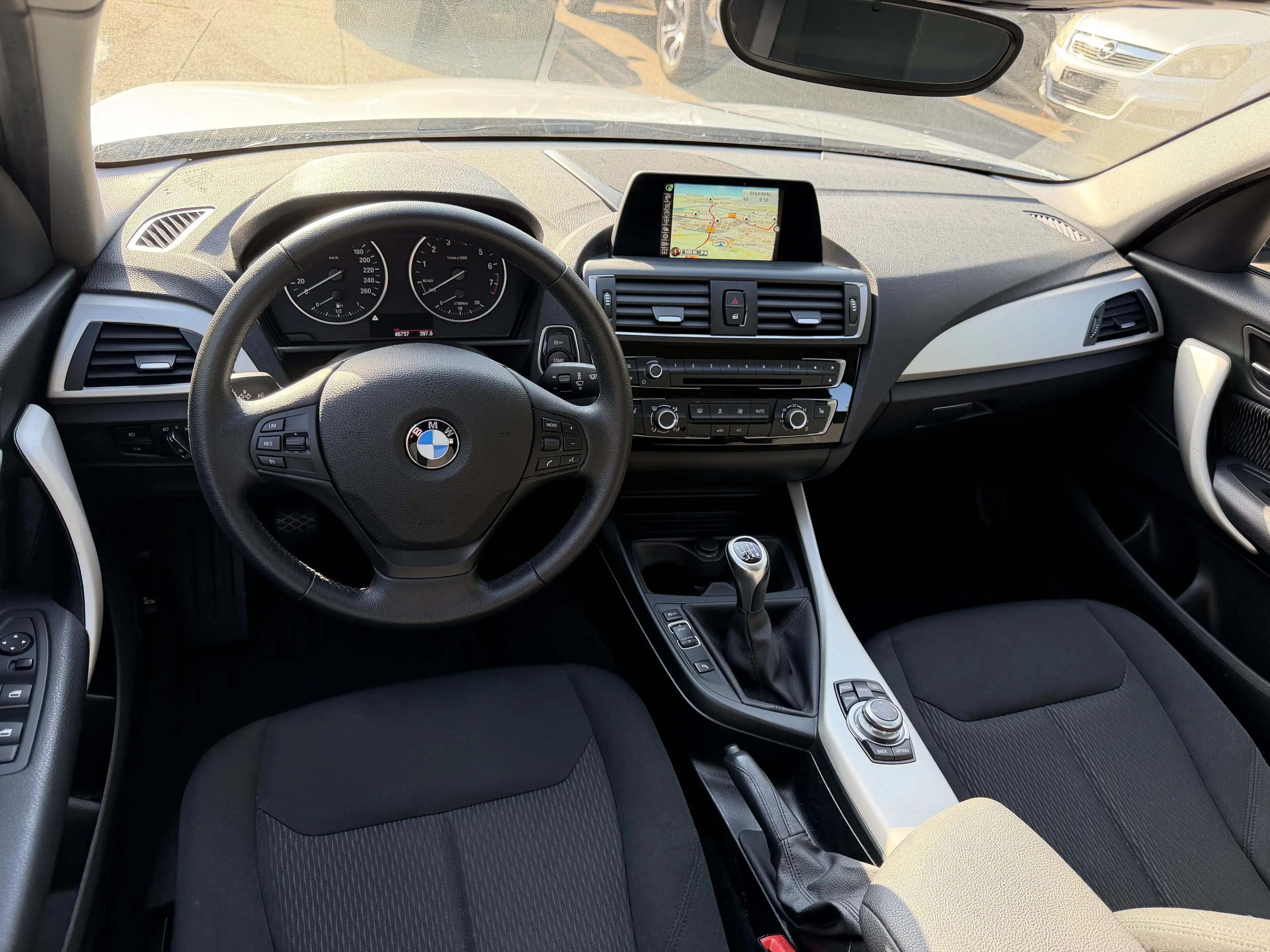 BMW 116 i Advantage* 2. Hand* Navi* SHZ* TÜV Service Neu* — photo 13