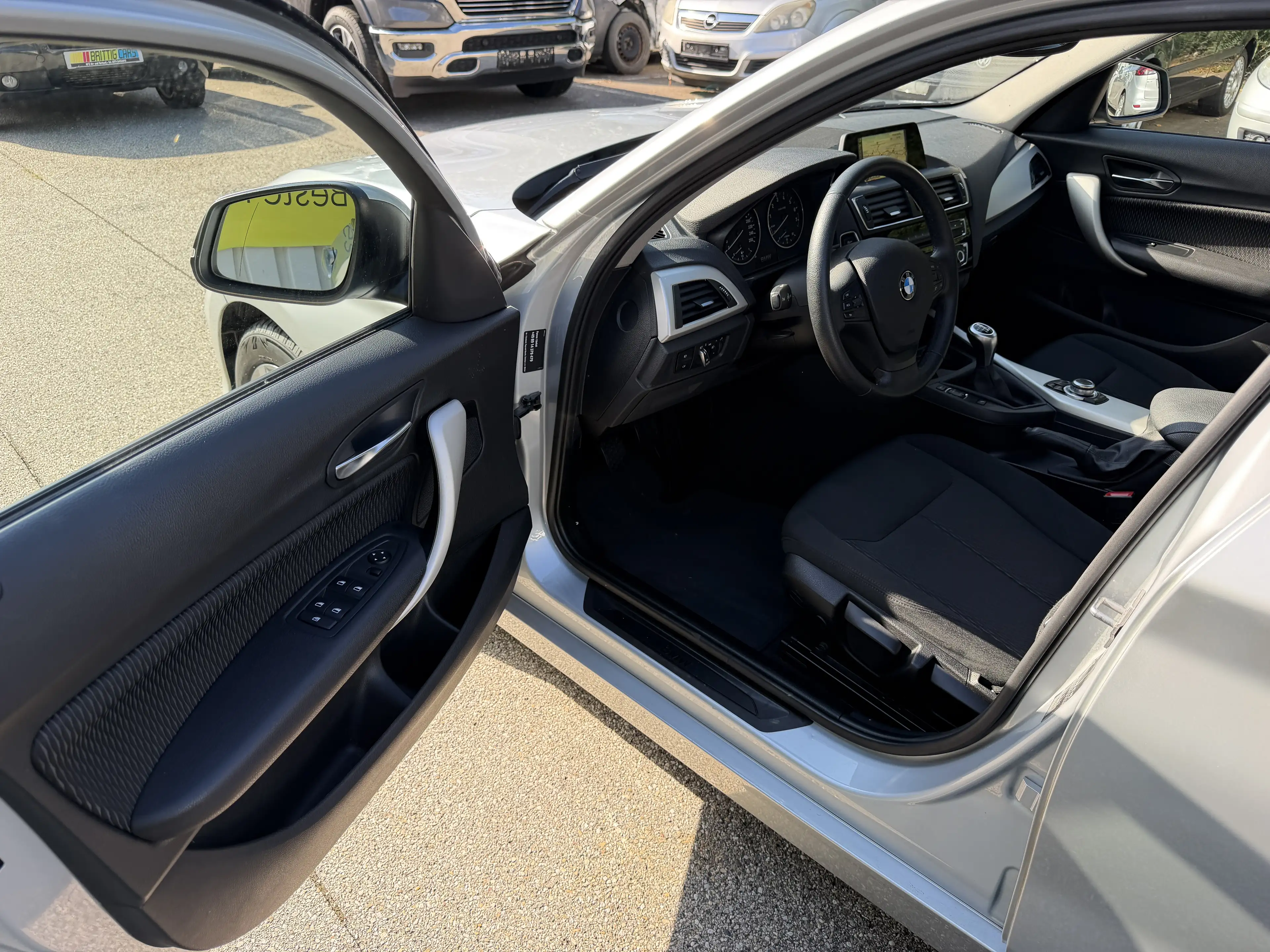 BMW 116 i Advantage* 2. Hand* Navi* SHZ* TÜV Service Neu* — photo 14