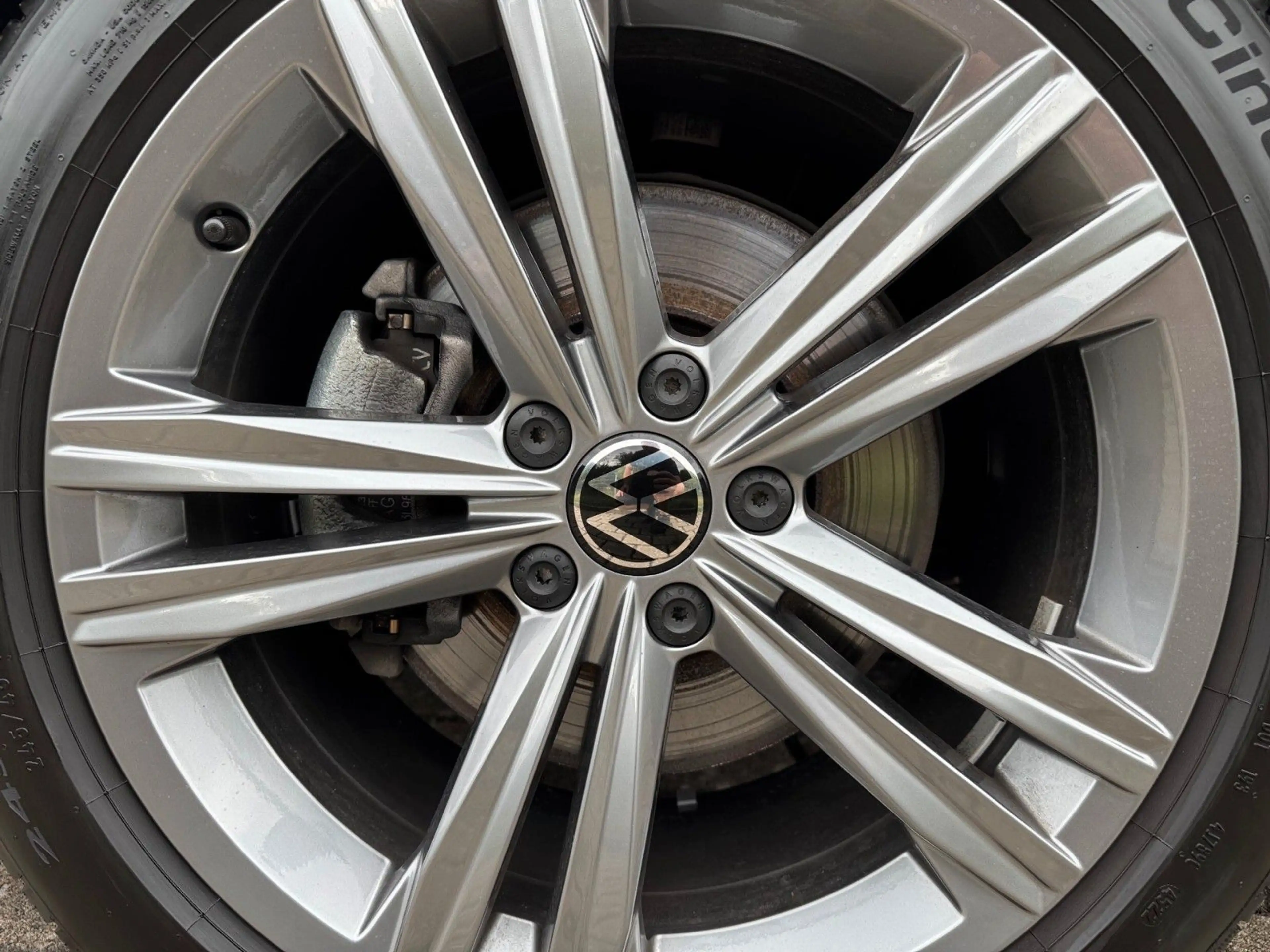 Volkswagen Arteon Shooting Brake R-Line 2.0 TSI — photo 11