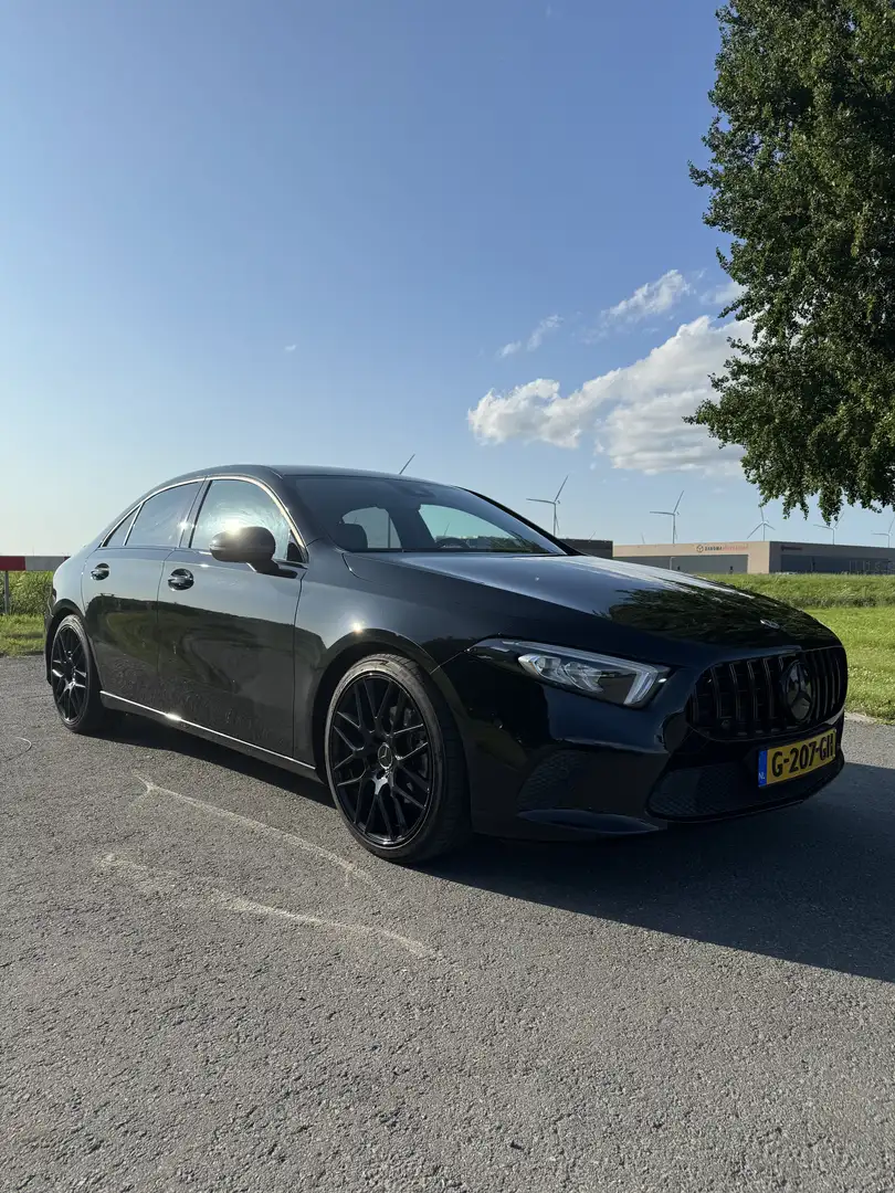 Mercedes-Benz A 200 2019 A35 uitgevoerd Zwart - 1