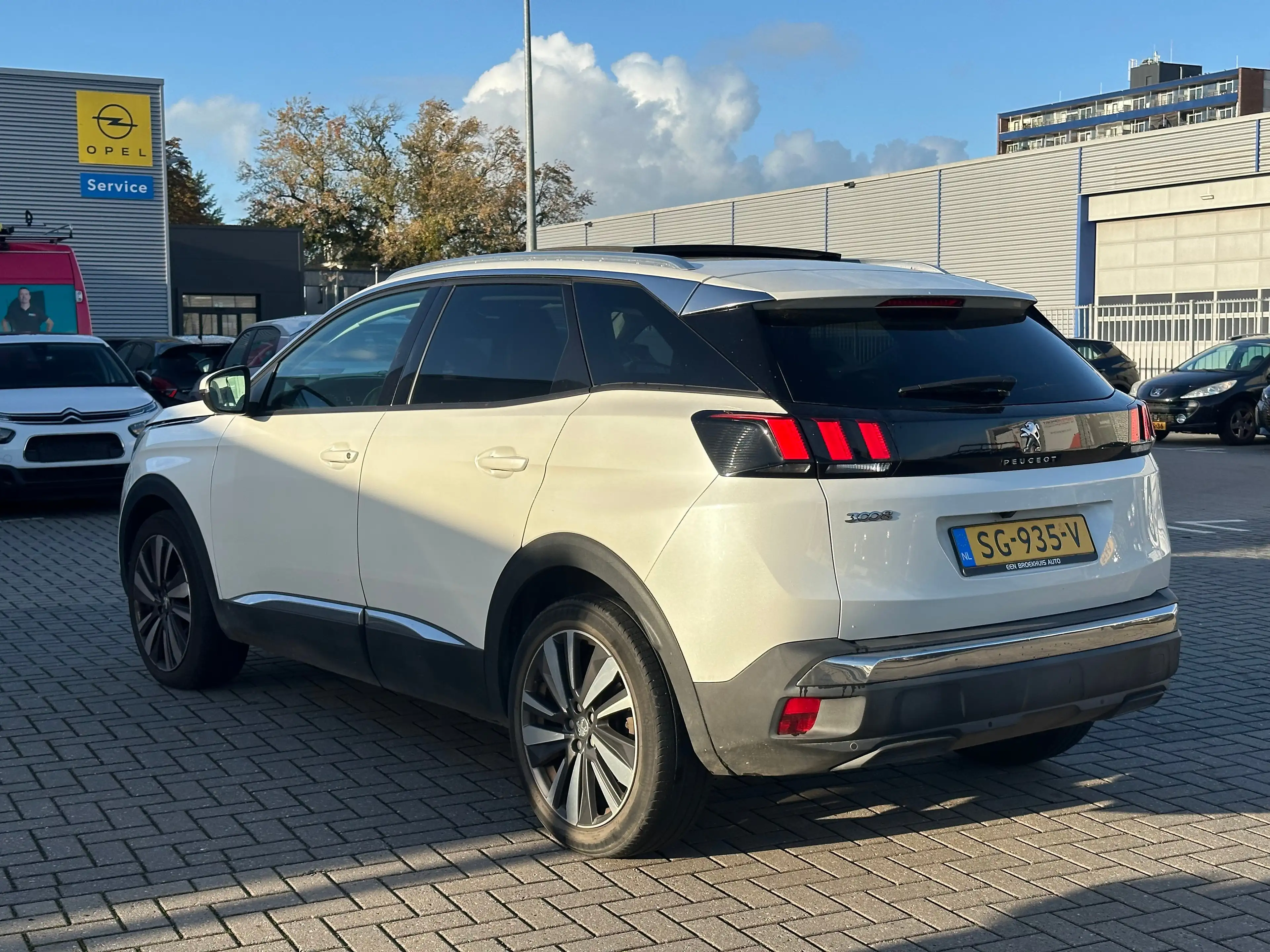 Peugeot 3008 1.2 PureTech Blue Lease Premium Panorama Dak | 19" — photo 8