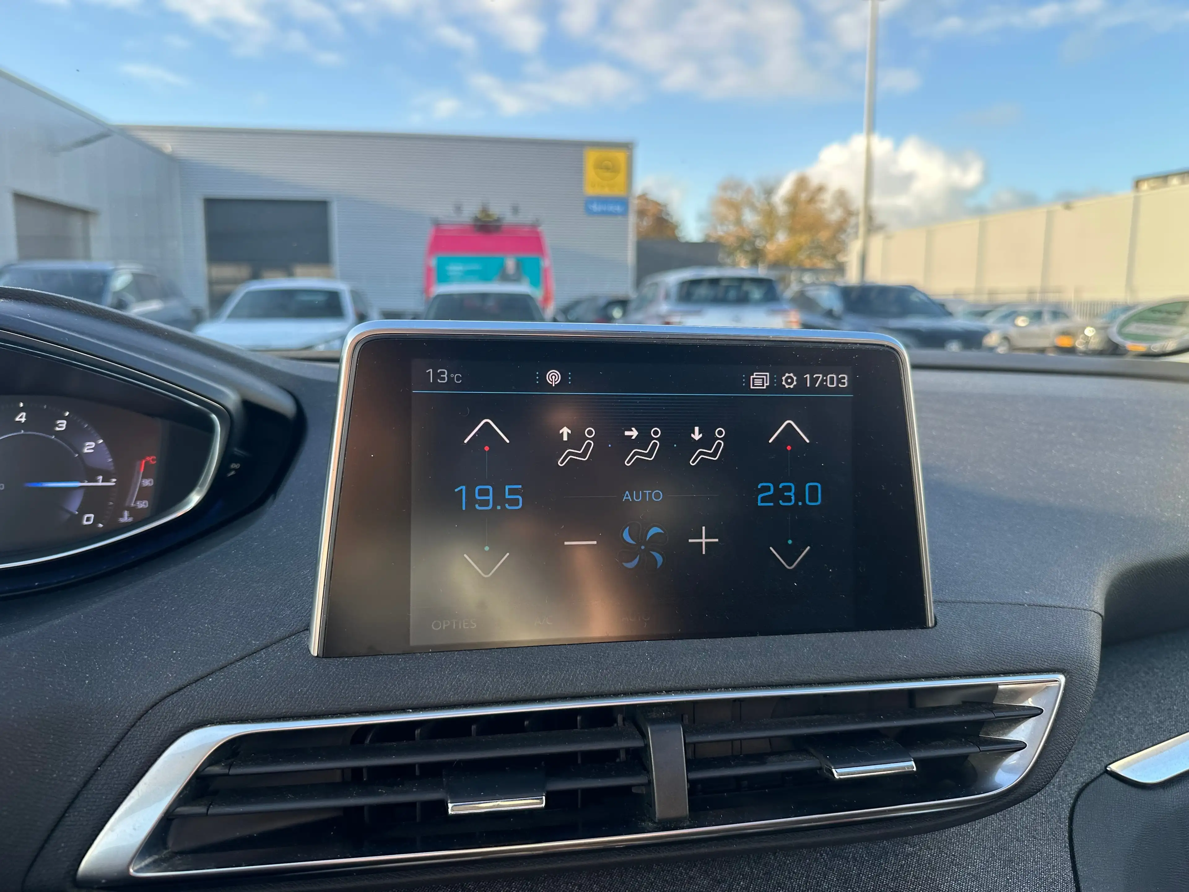 Peugeot 3008 1.2 PureTech Blue Lease Premium Panorama Dak | 19" — photo 11