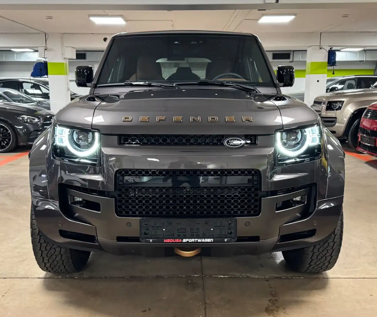 Land Rover Defender DEFENDER 4.4 P635 110 OCTA GREY&BRAUN PR025 FULL Gris - 2