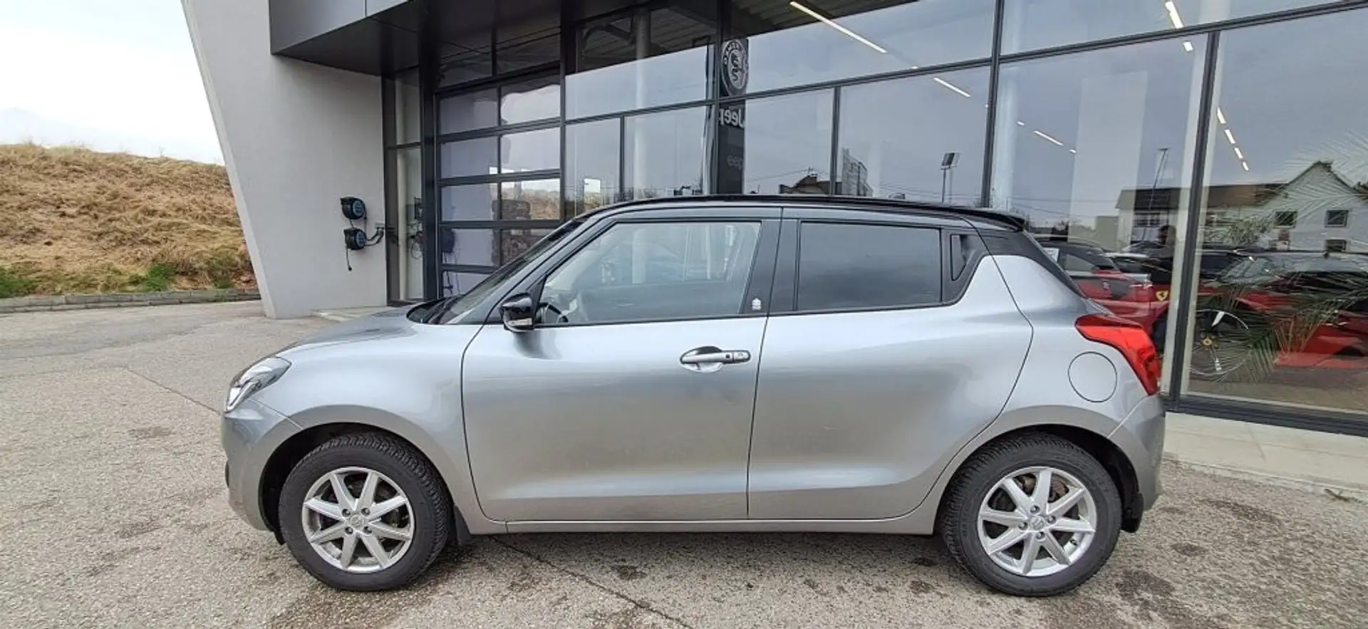 Suzuki Swift 1,2 DualJet Hybrid Allgrip Flash Grau - 2