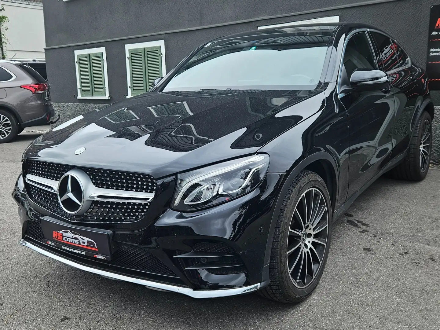 Mercedes-Benz GLC 220 d Coupé 4MATIC Aut. AMG-Line Schwarz - 2