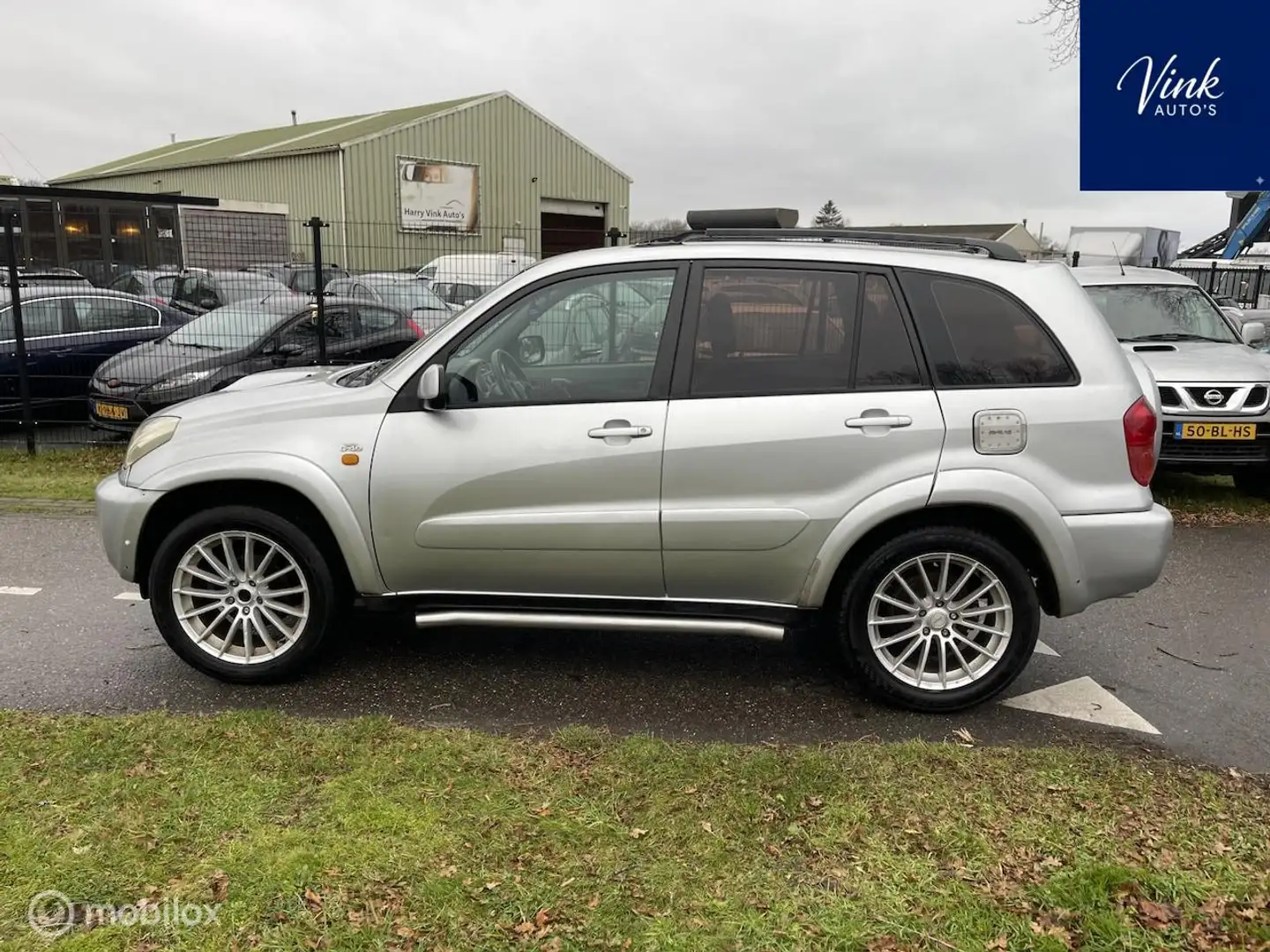 Toyota RAV 4 2.0 D4-D Luna | 4WD | Trekhaak | Airco | 5 Deurs | Grijs - 2