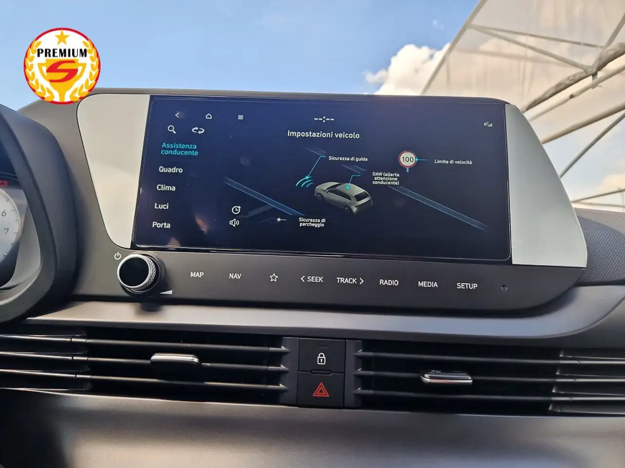 Hyundai i20 1.2 79cv mpi Connectline / TELECAMERA 31