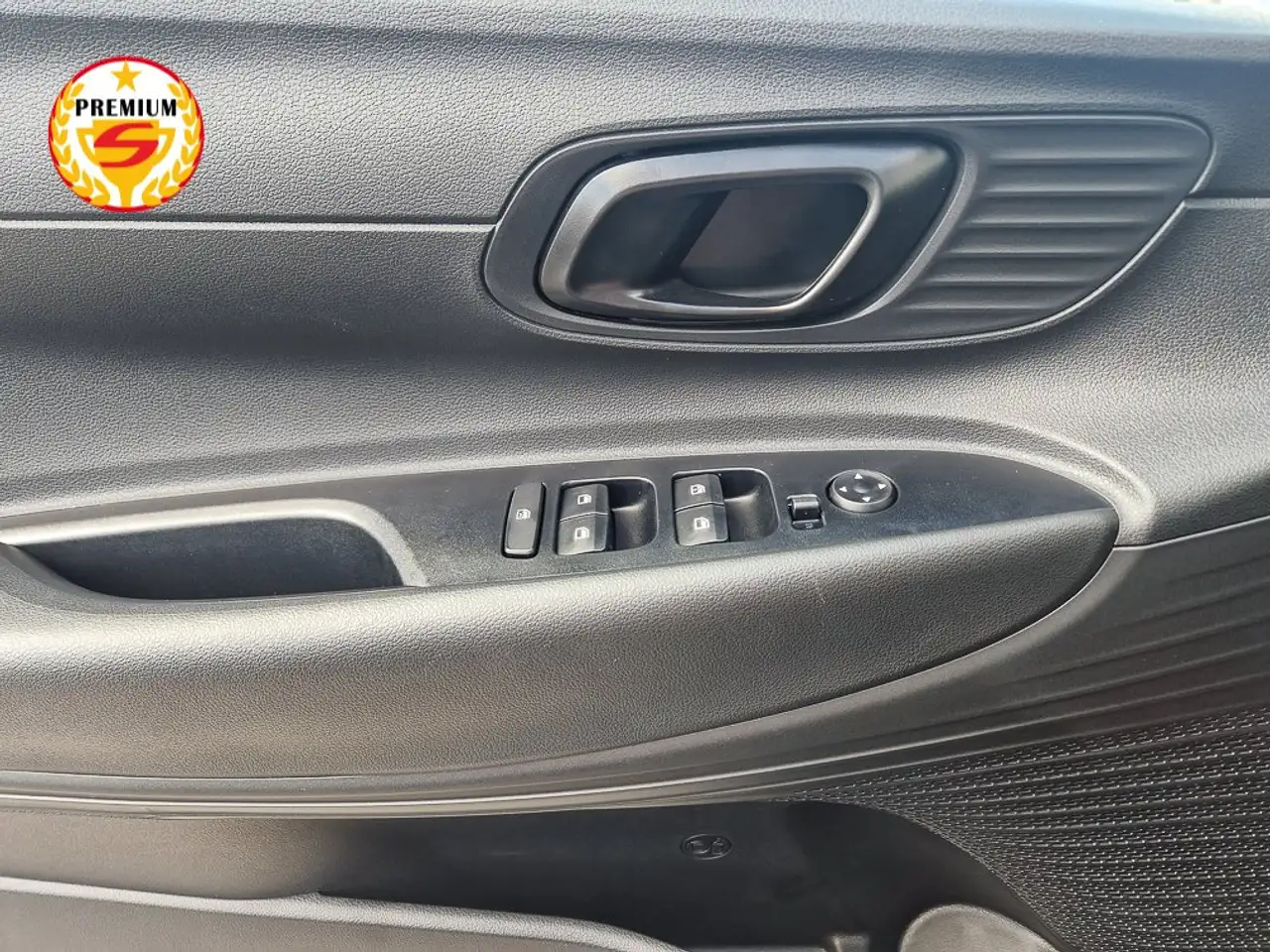 Hyundai i20 1.2 79cv mpi Connectline / TELECAMERA 28