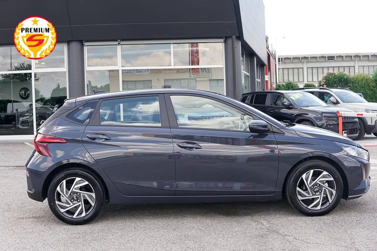 Hyundai i20 1.2 79cv mpi Connectline / TELECAMERA 17